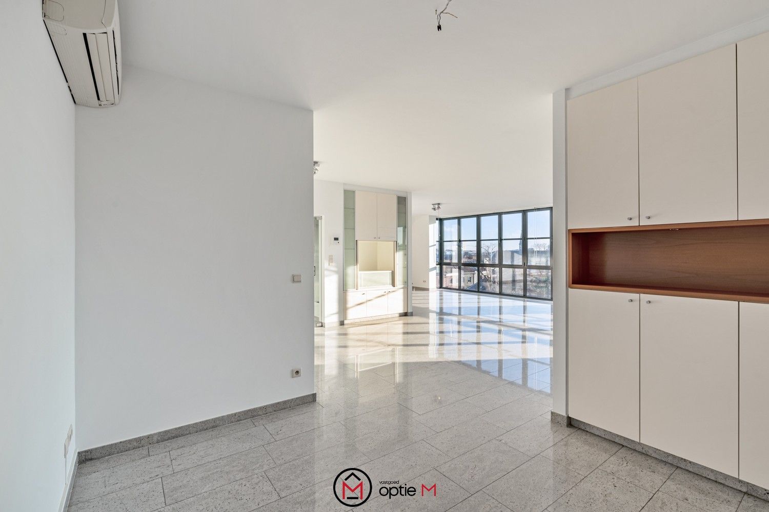 Ruim energiezuinig appartement met uitzicht op Hasselt foto 9