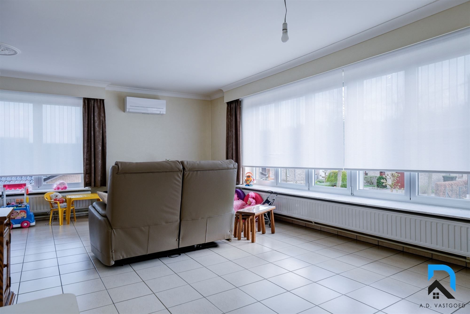 Ruim appartement met 3 slaapkamers en privé tuin foto 6
