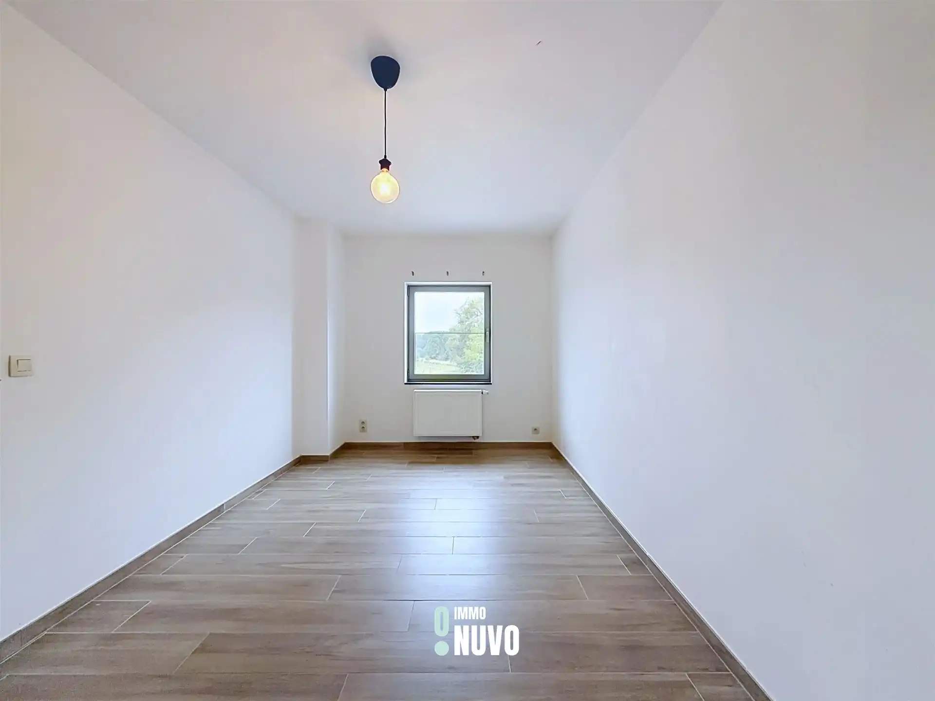 Gezinswoning met 3 slaapkamers, bureau, tuin en garage foto 14