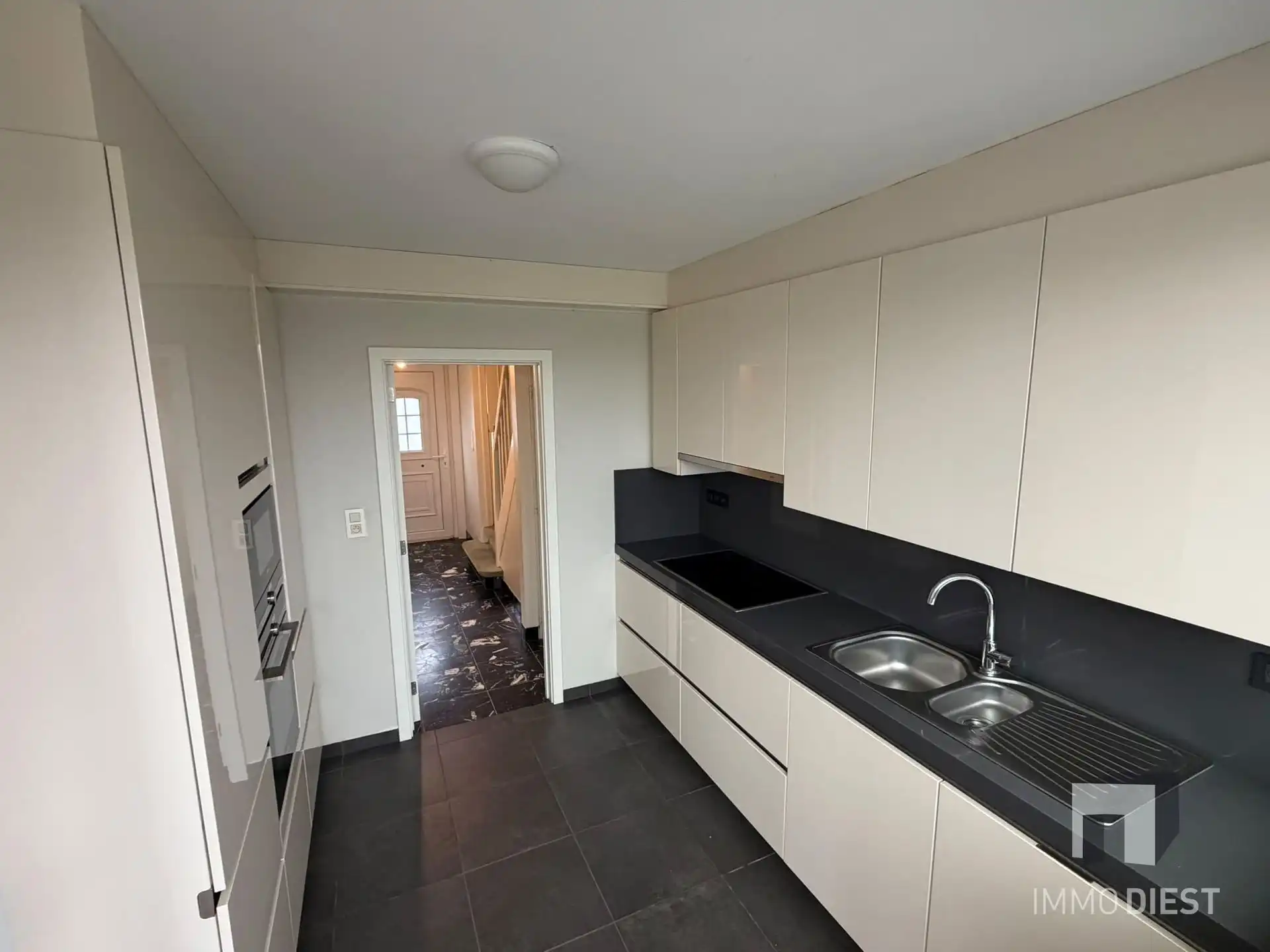 Hoekwoning foto 8