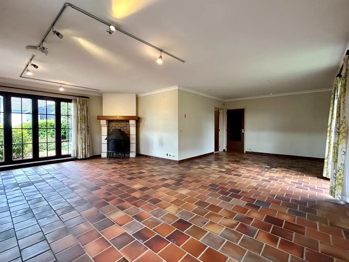 Ruime en degelijke woning met 4 slaapkamers en dubbele inpandige garage nabij Leuven foto 8