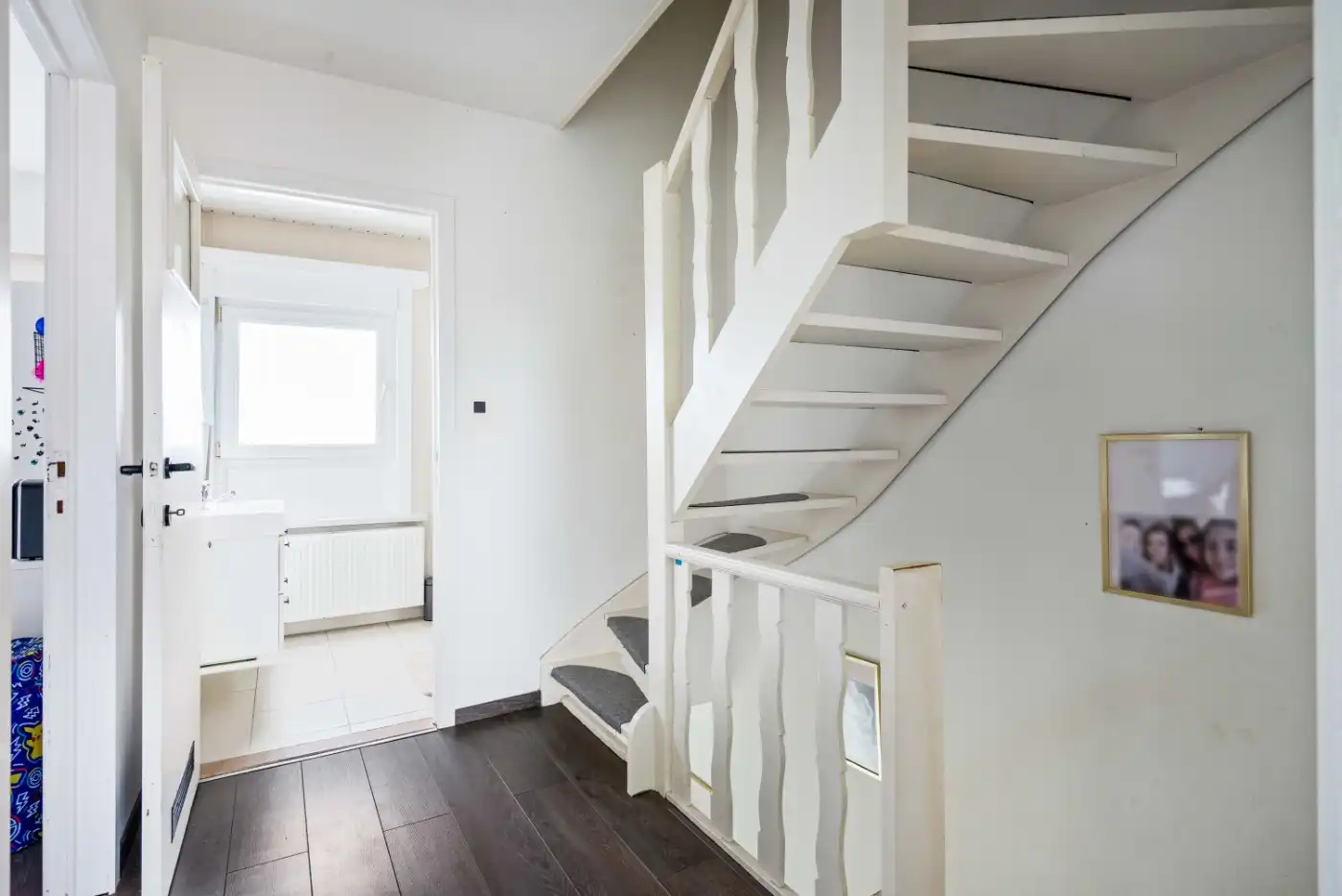 Top gelegen, gerenoveerde woning met 4 à 5 slpk. en zuid-tuin foto 11