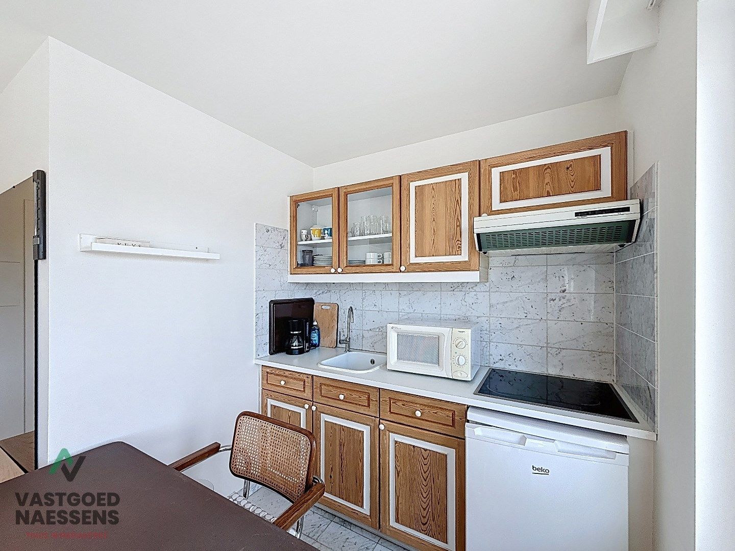 GEMEUBELDE STUDIO VLAKBIJ STRAND EN CENTRUM foto 6