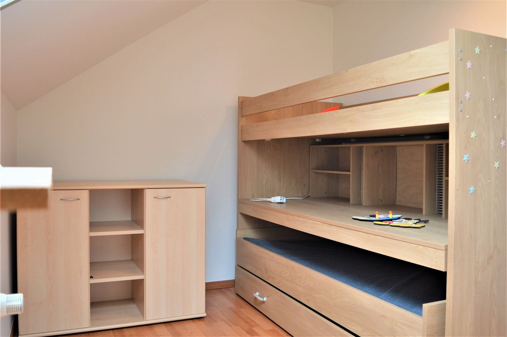 TE HUUR: Duplex-appartement met 2 slaapkamers in Zolder! foto 9