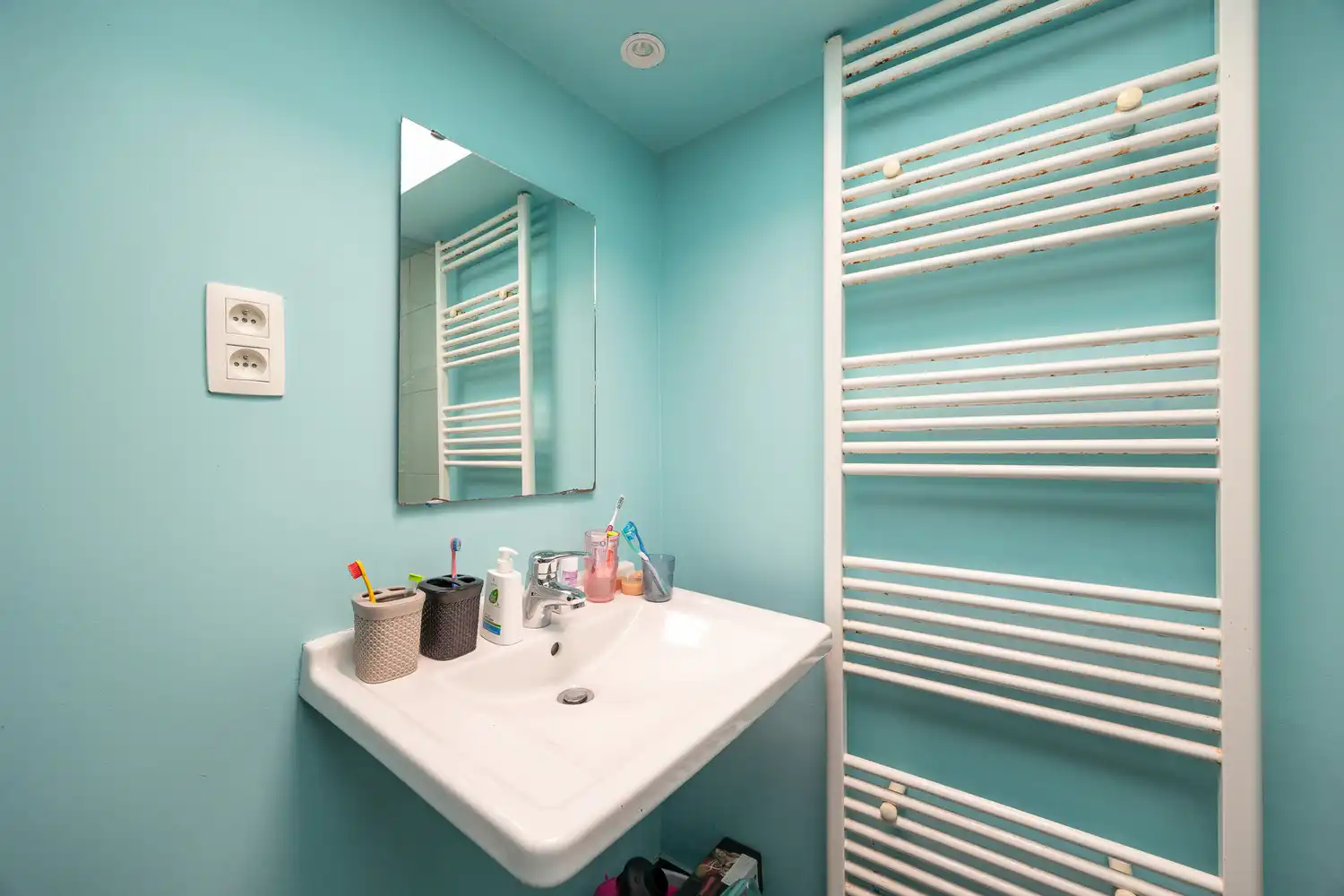 Charmante en instapklare starterswoning met grote Zuid-tuin foto 16