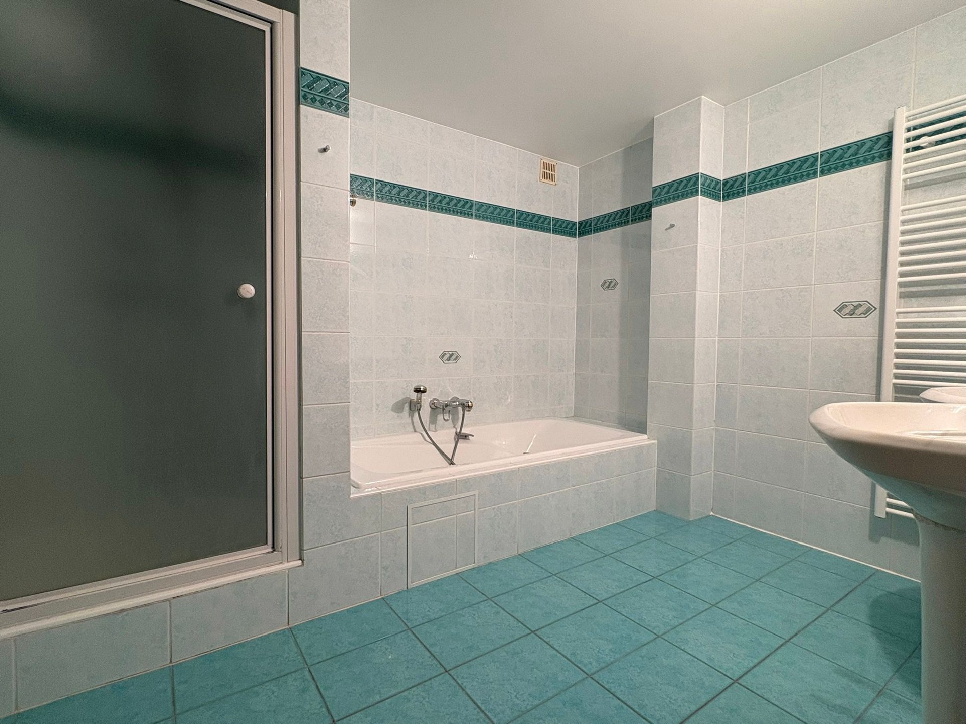 Ruim tweeslaapkamer appartement  foto 7