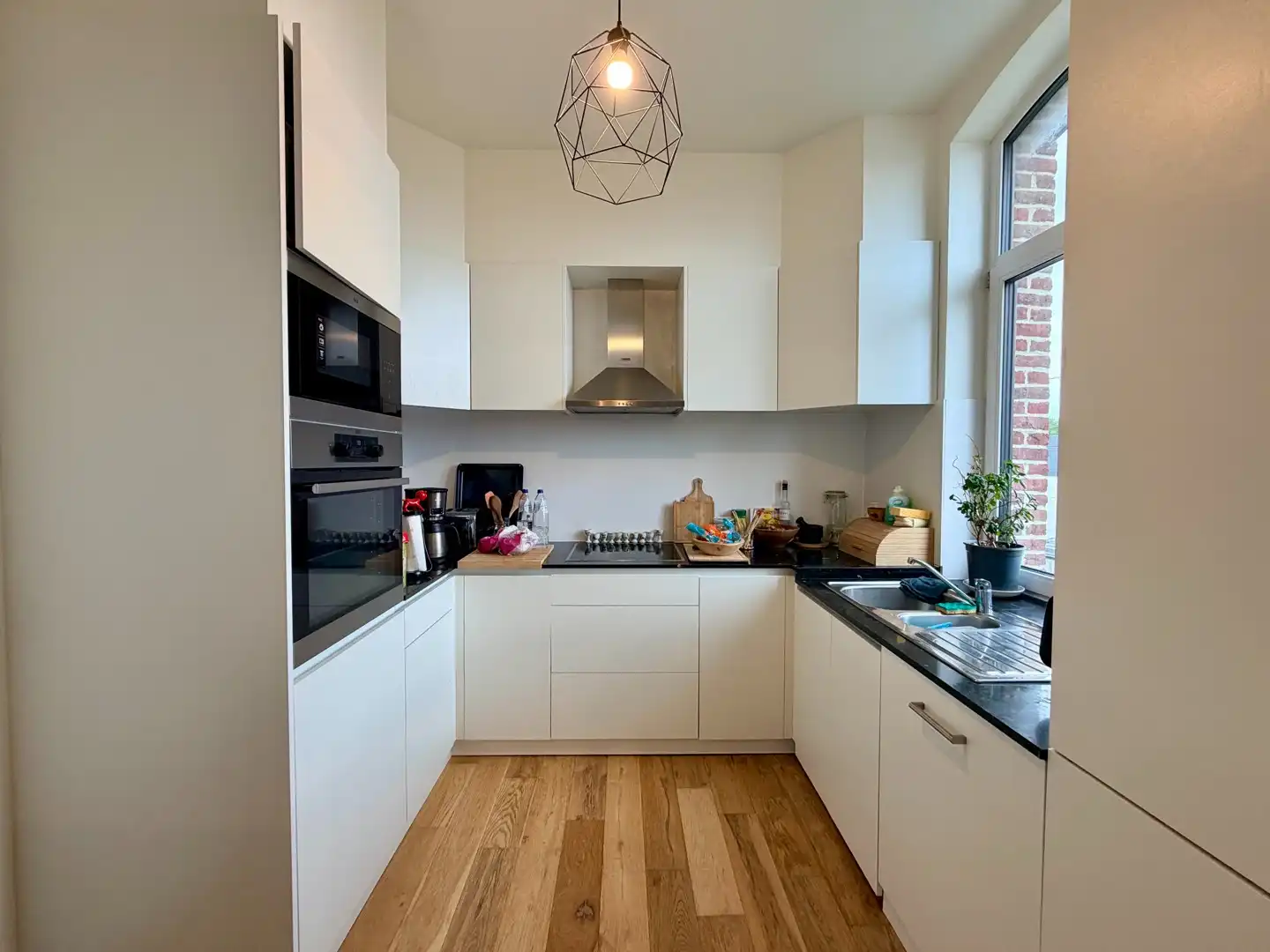 Gerenoveerd duplex-appartement met twee slaapkamers te Ardooie centrum! foto 5