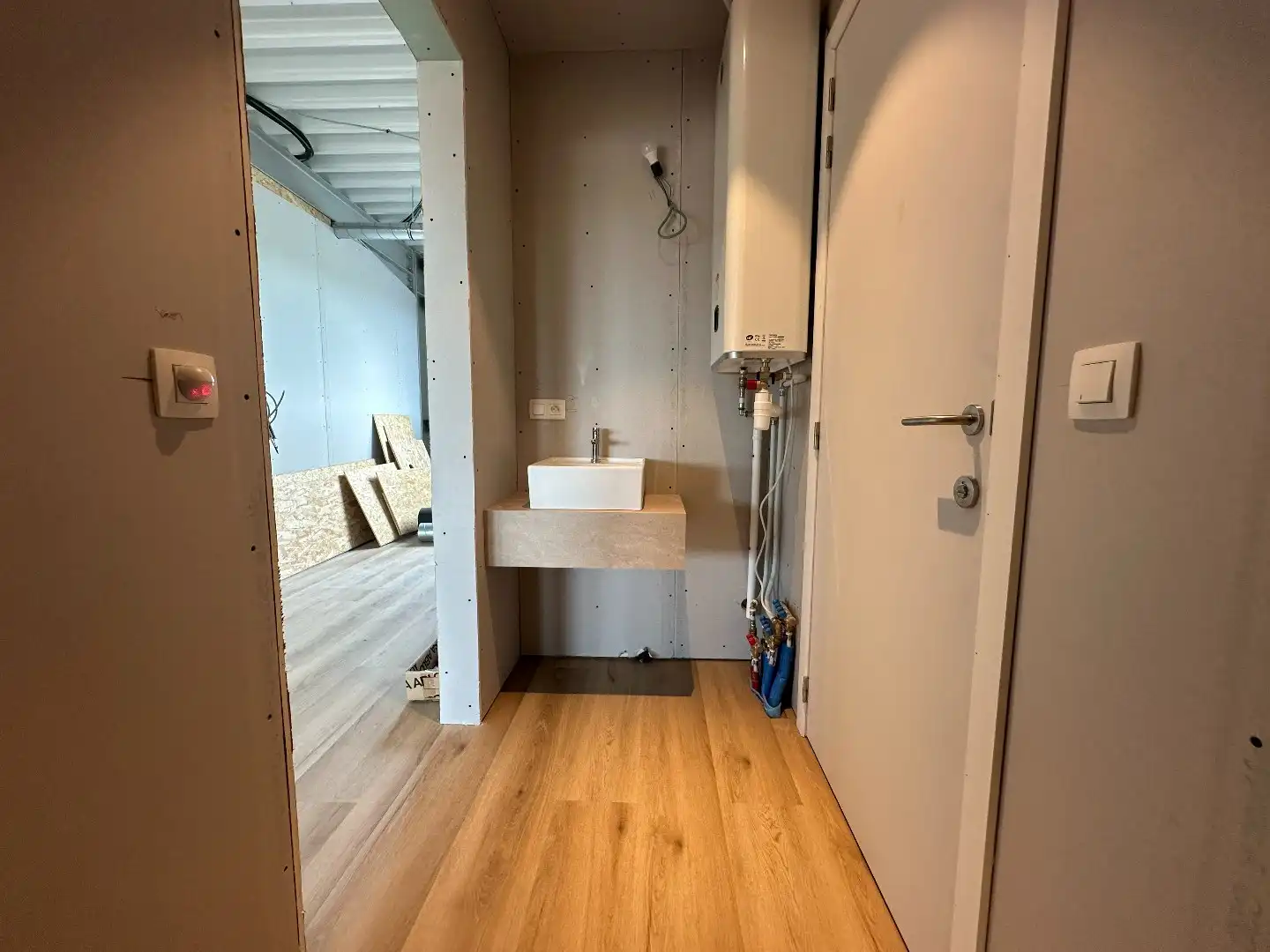 Prachtige kantoorruimte, 275 m², met private parking, gunstig gelegen te Torhout. foto 13