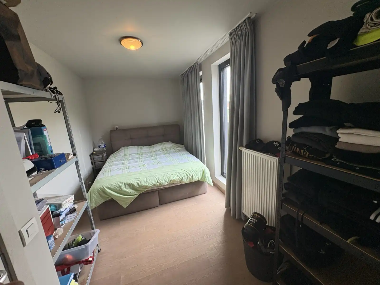 Instapklaar appartement met 2 slaapkamers, garage en 2 terrassen in hartje Waregem! foto 9