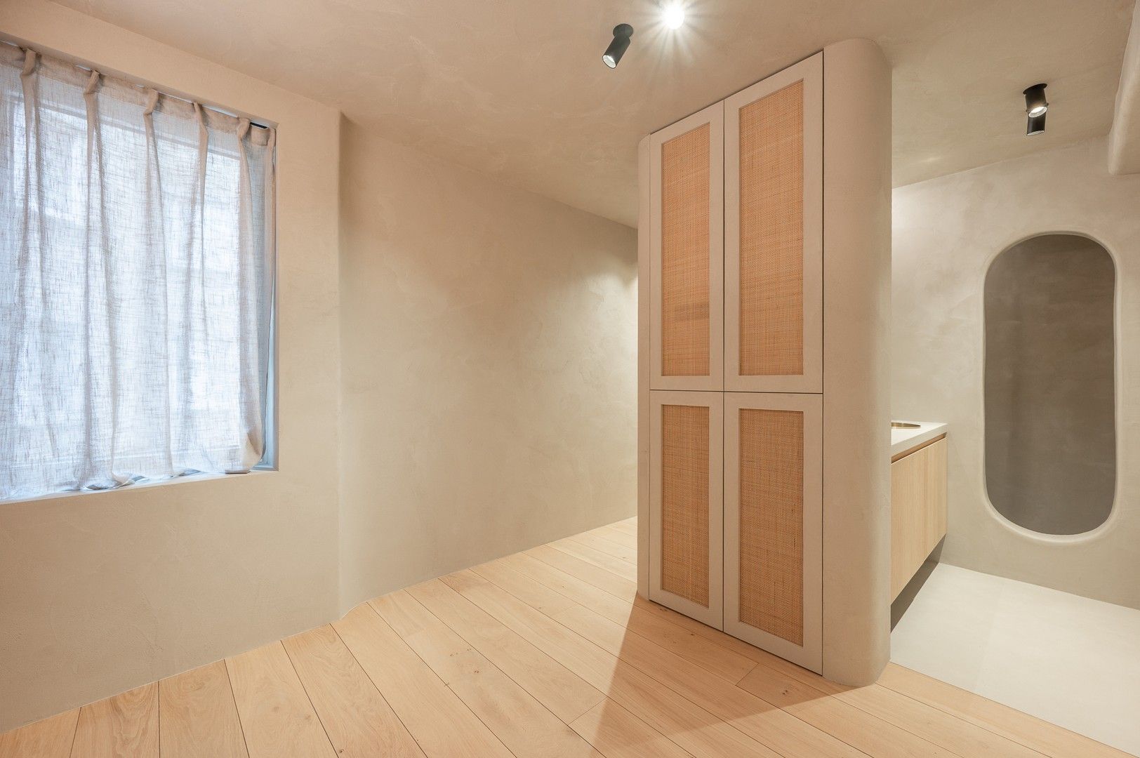 Gerenoveerd appartement met 3 slaapkamers, gelegen nabij de Zeedijk en het Driehoeksplein. foto 14