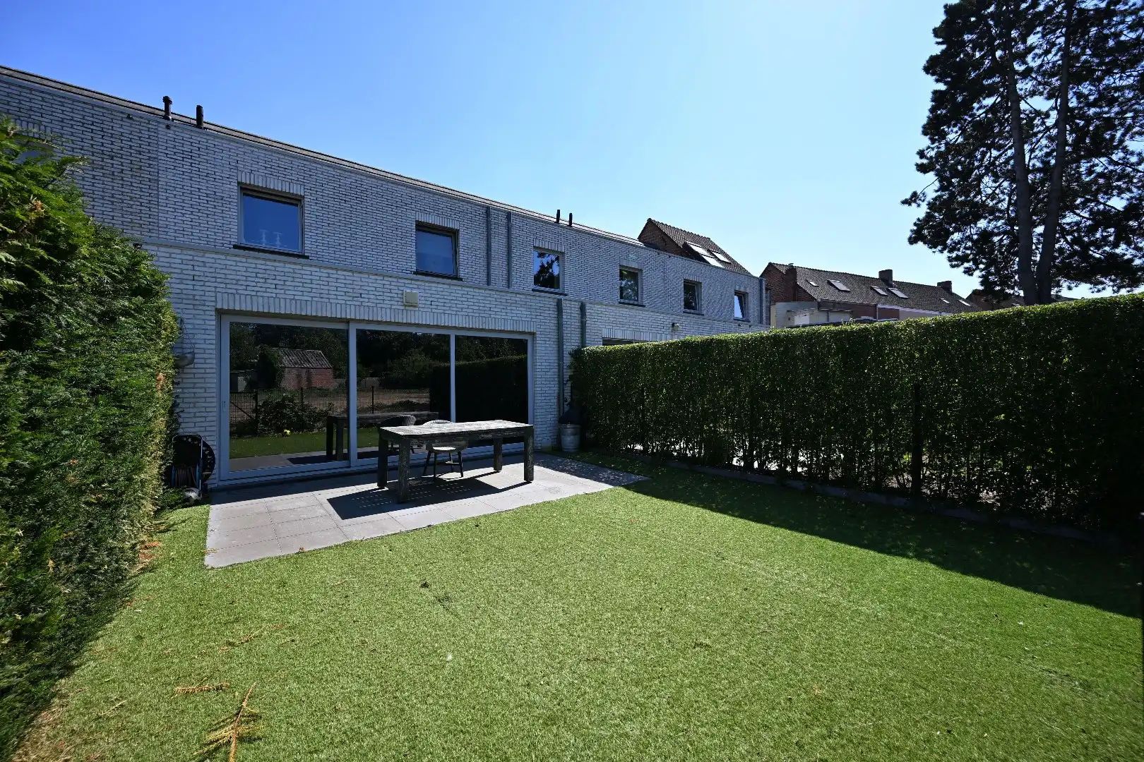 Moderne recente woning met 4 slpks, garage en tuintje nabij centrum Maldegem foto 2