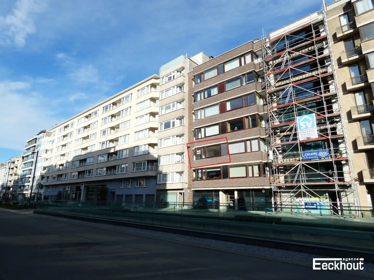 Ruim instapklaar appartement met 3 slaapkamers in centrum Oostende, met fietsenberging en dicht bij strand!  foto 15
