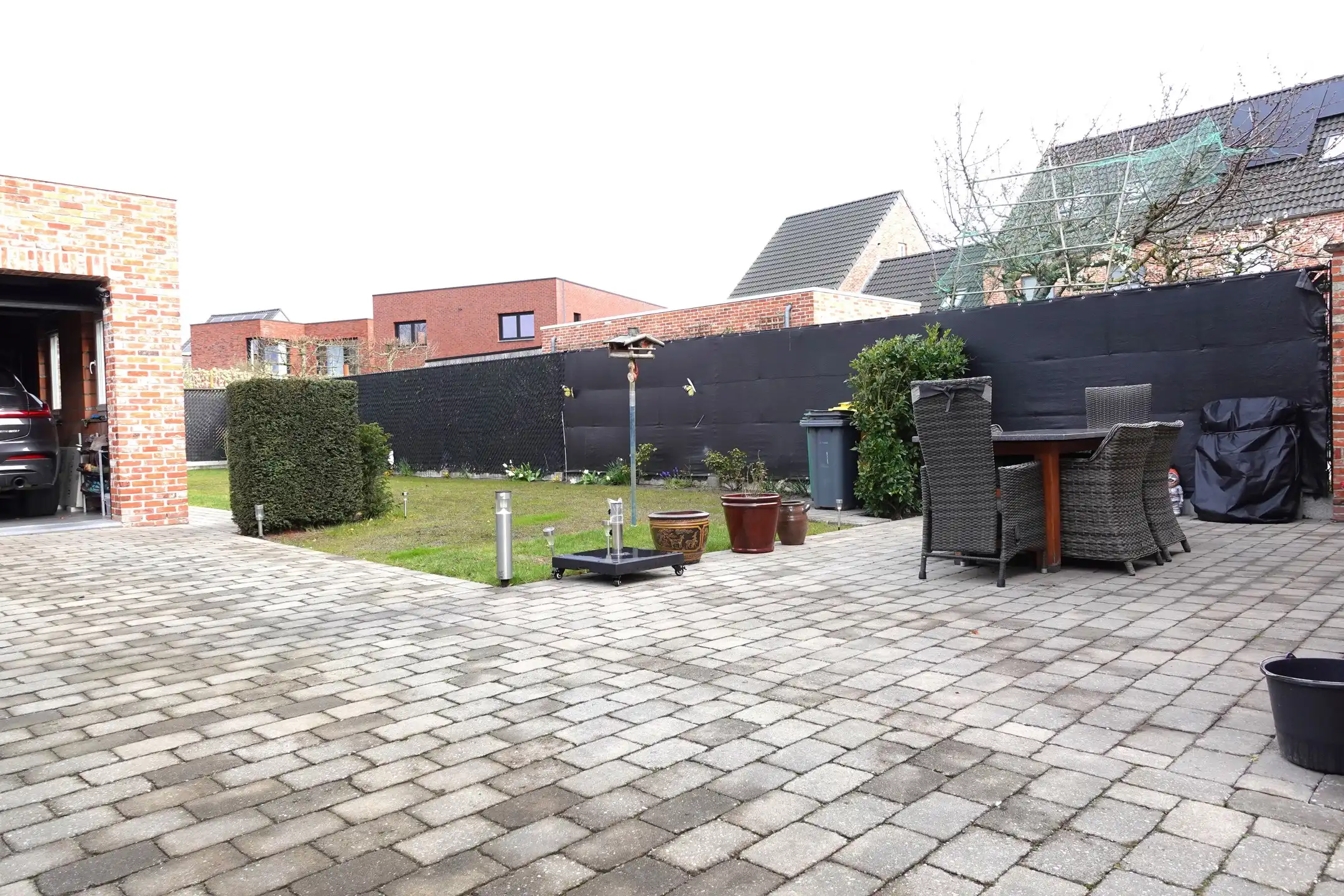 Recente woning met 3 slpks, garage en tuin van 357 m². foto 14