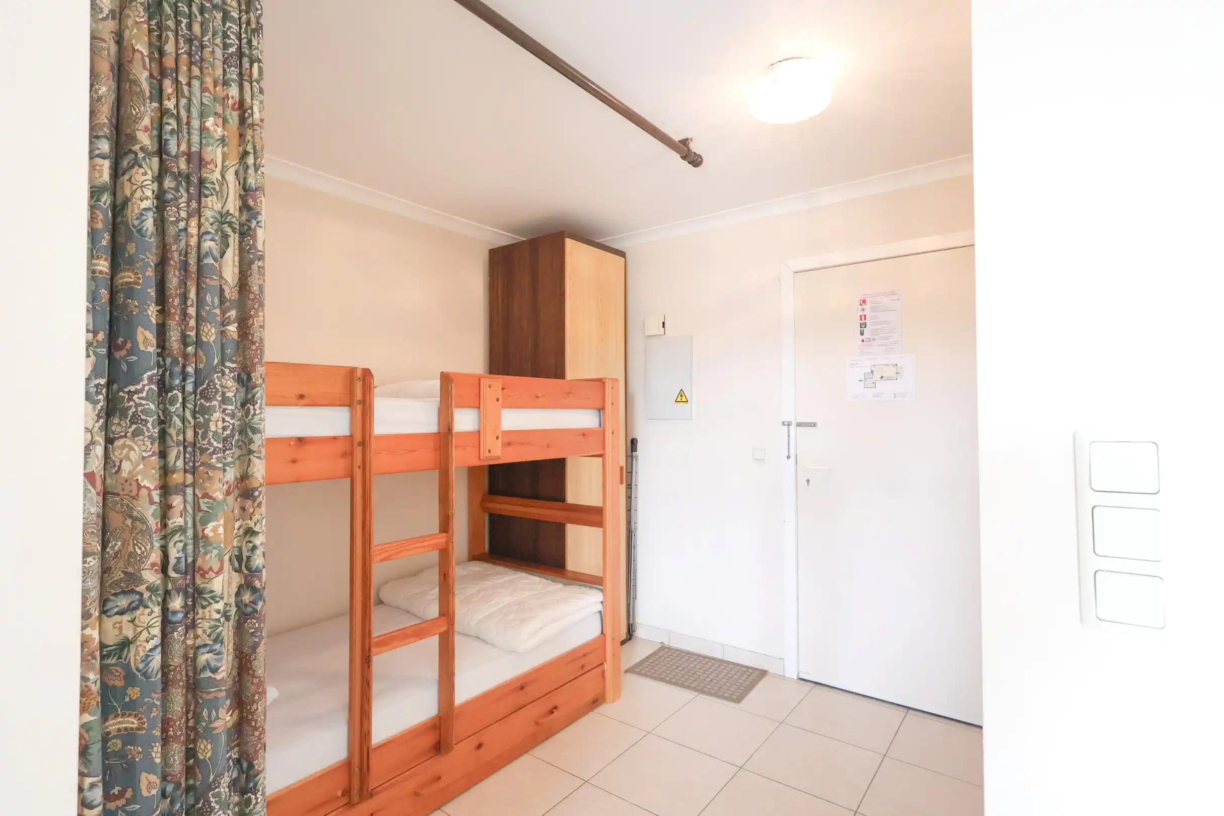 Studio met eigen terras, kelder en parkeerplaats foto 12