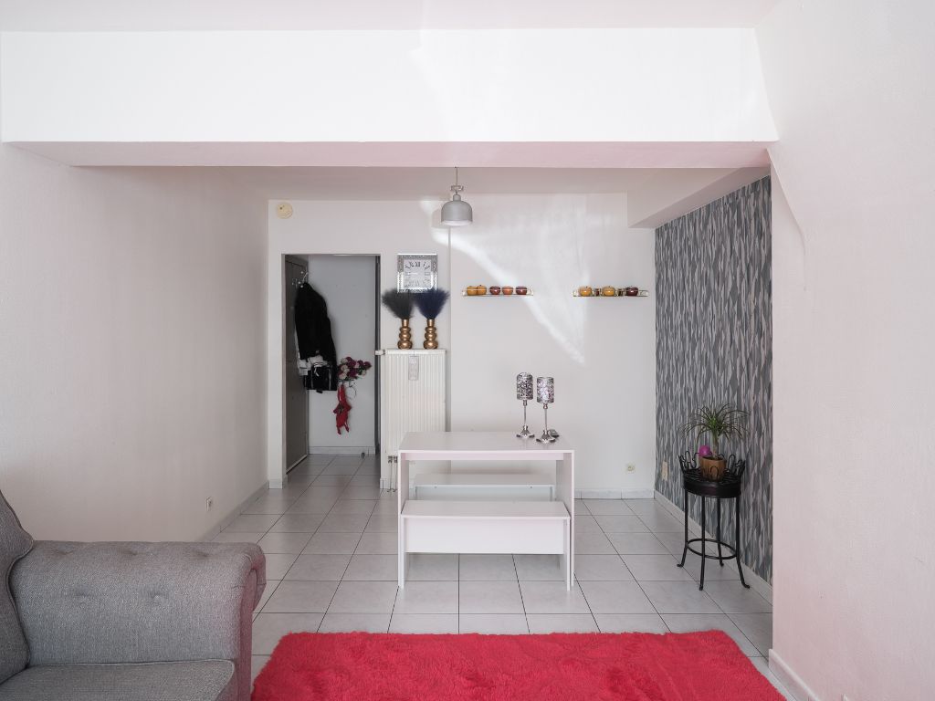 Omgeving Sint-Elisabethbegijnhof - Op te frissen éénslaapkamerappartement met aangename buitenruimte. foto 2