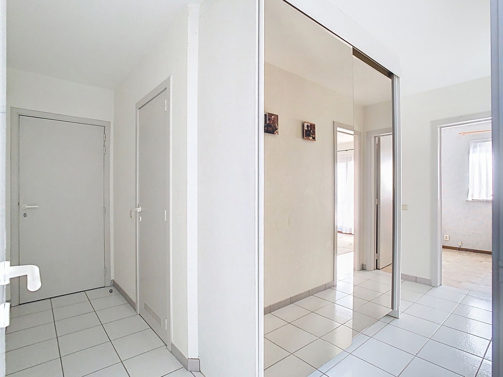 Mooi Appartement met 2 SLPK én Garage in het Rustige Welle! foto 7