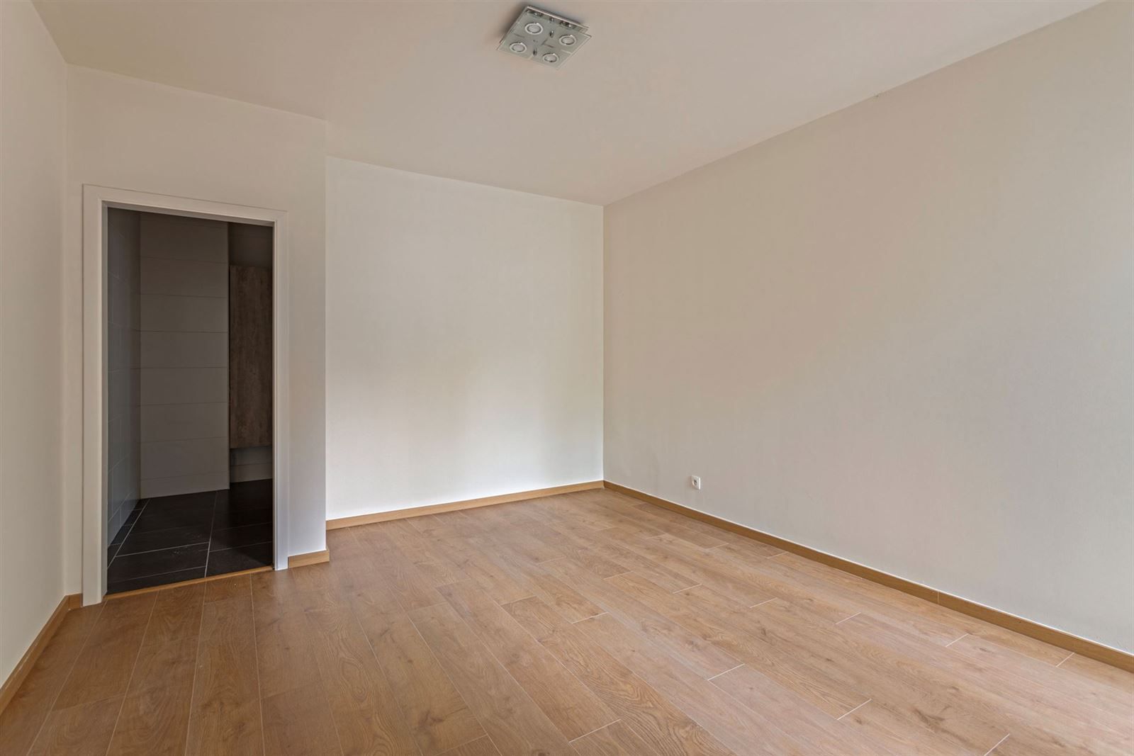 Ruim appartement met 2 slaapkamers te koop foto 11