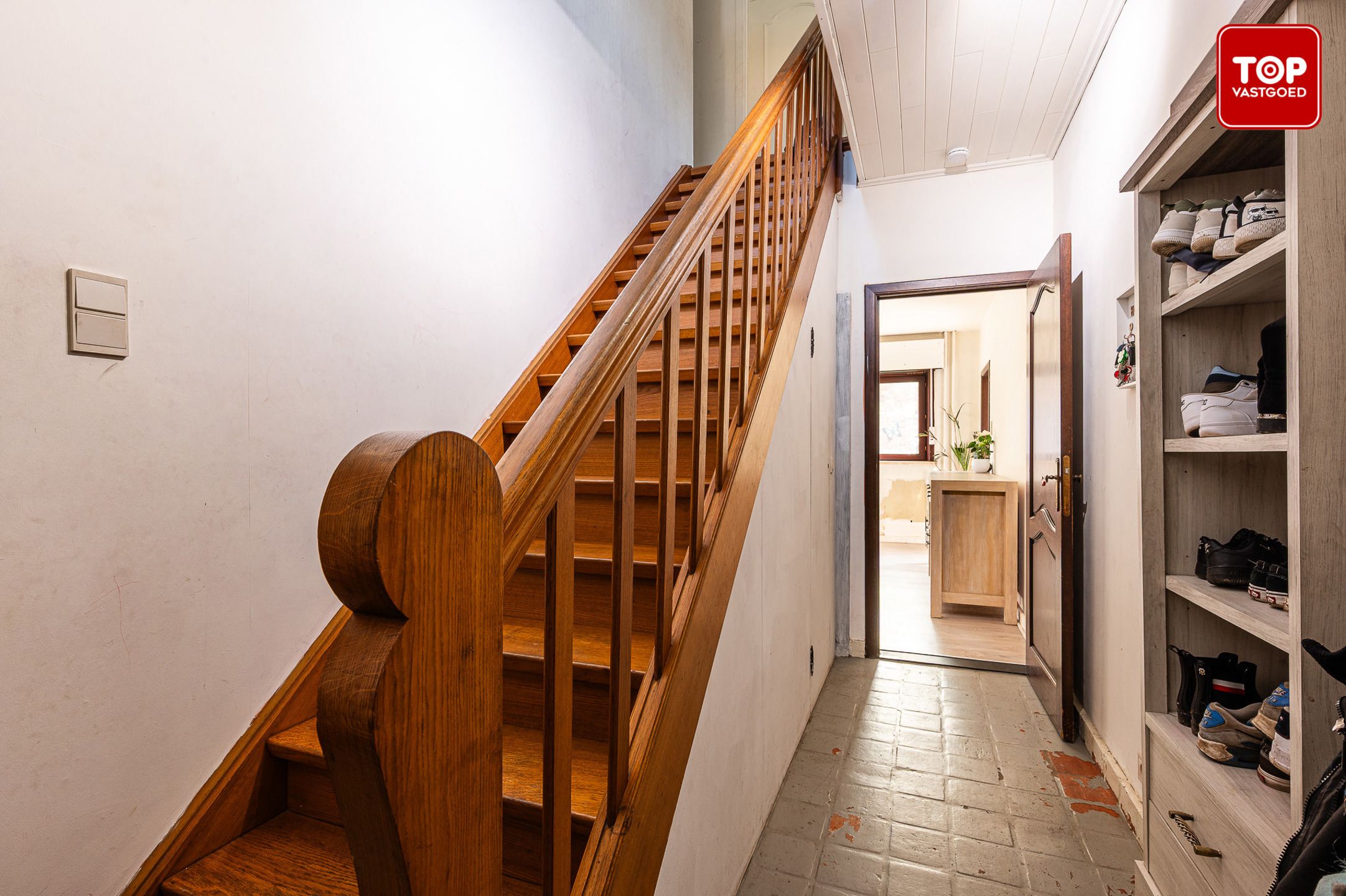 Statige alleenstaande woning met 4 slaapkamers op een perceel van 1591 m² foto 11