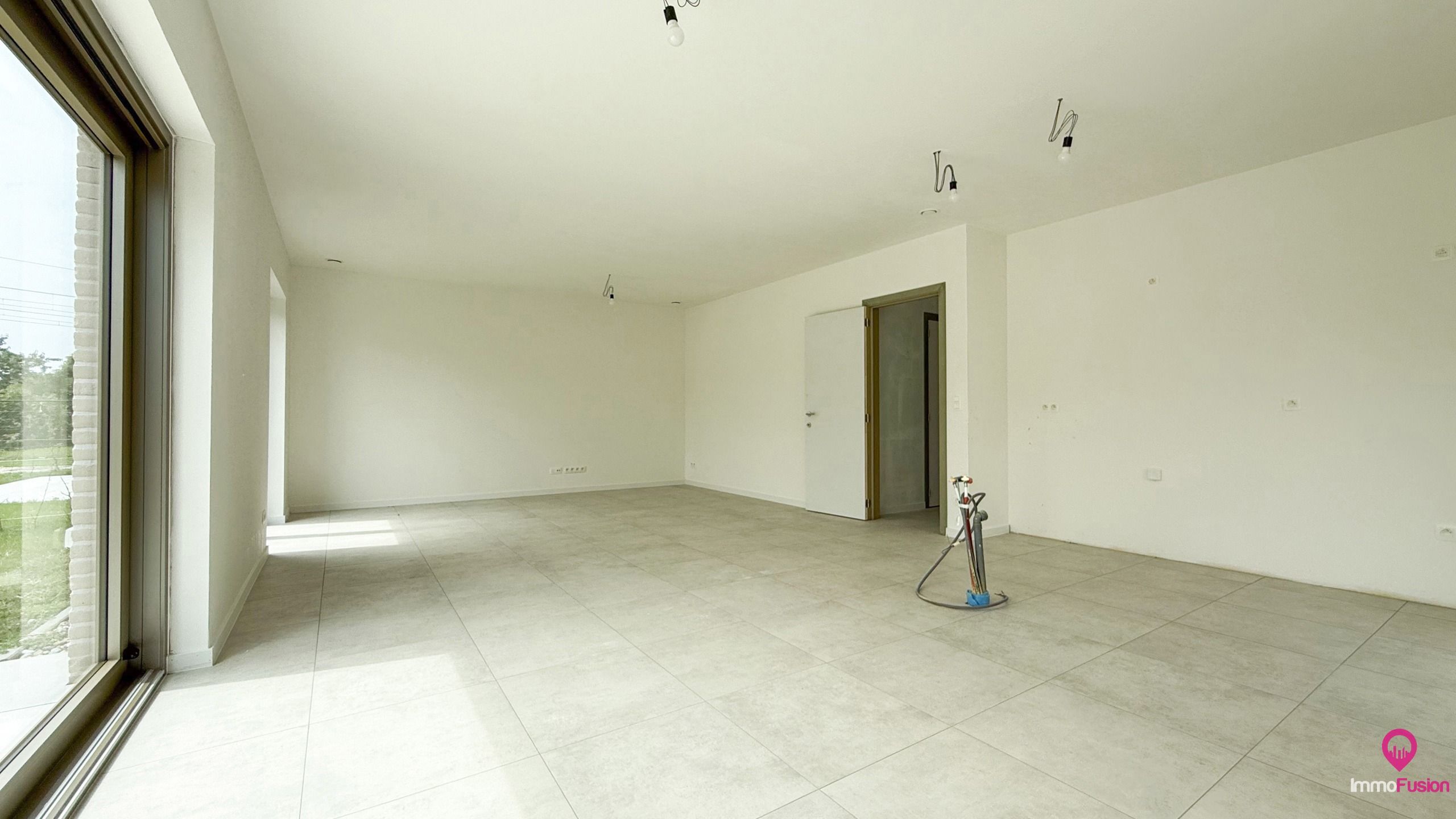 Gelijkvloers appartement met 3 slaapkamers en met een tuin! foto 6