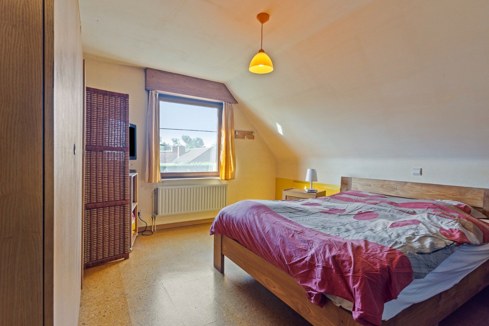 Heel ruime woning met 6 kamers in een oase van rust! foto 15