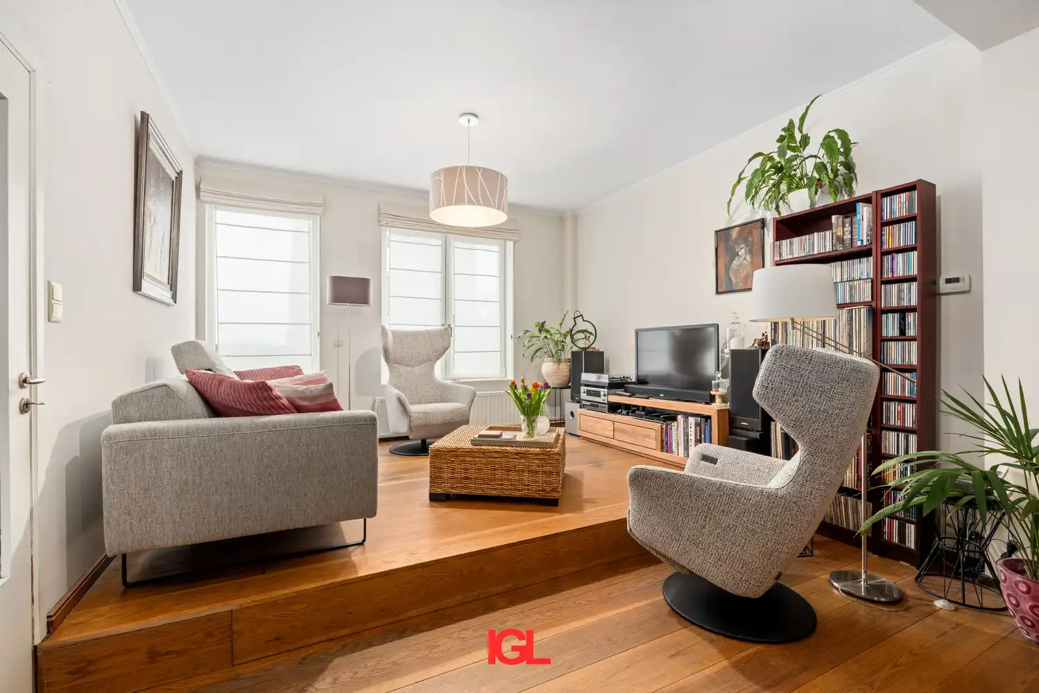 Hoofdfoto van de publicatie: Charmante en instapklare 3‑gevelwoning met grote tuin in Beersel