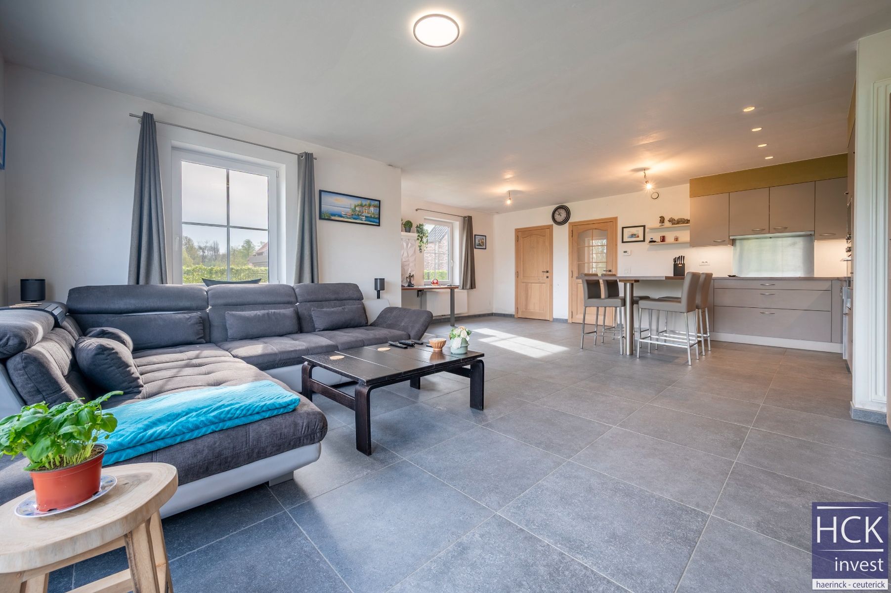 KRUISHOUTEM - Ruime en instapklare woning op toplocatie in centrum !! foto 4