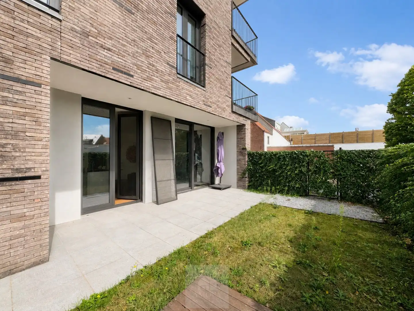 Recent gelijkvloers 2-slaapkamerappartement met tuin aan de Leieboorden foto 4