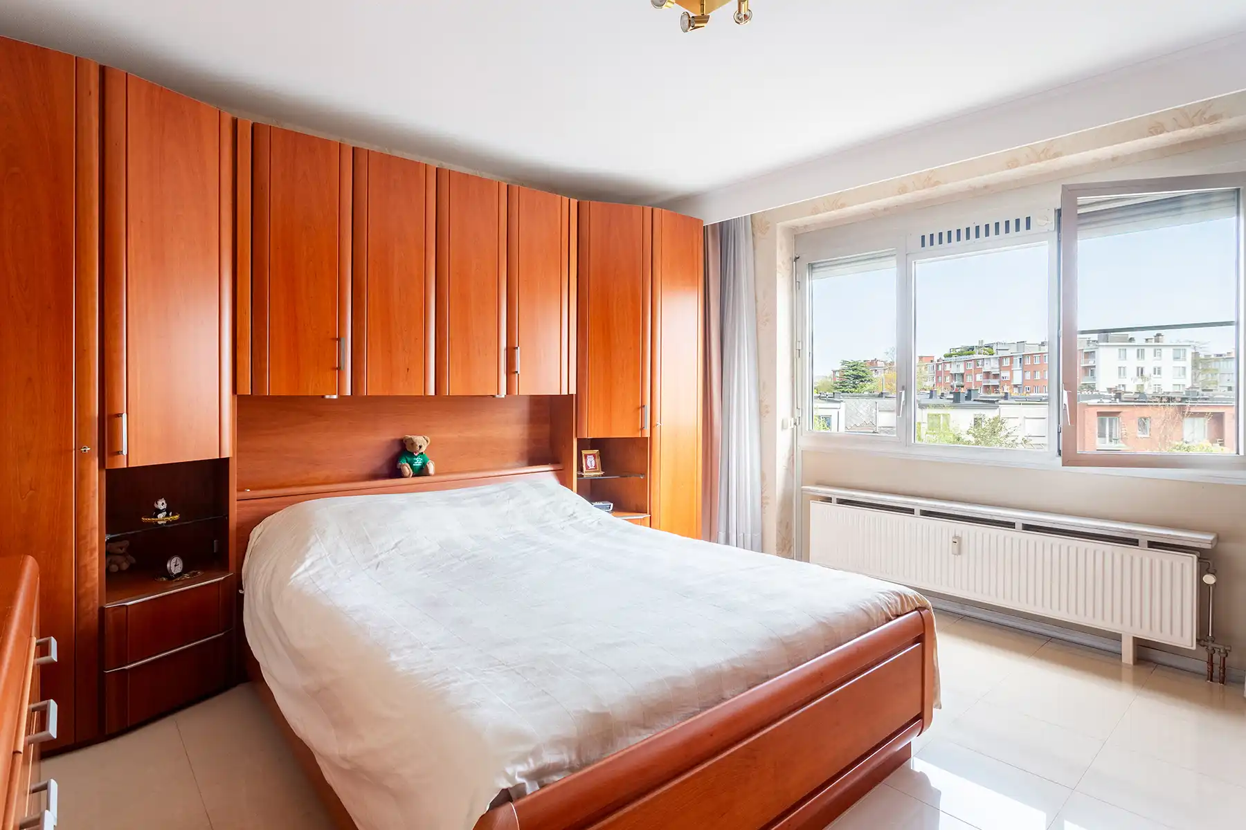 SALES & RENT back. Ruim 3 slpk appartement met terras en P foto 12