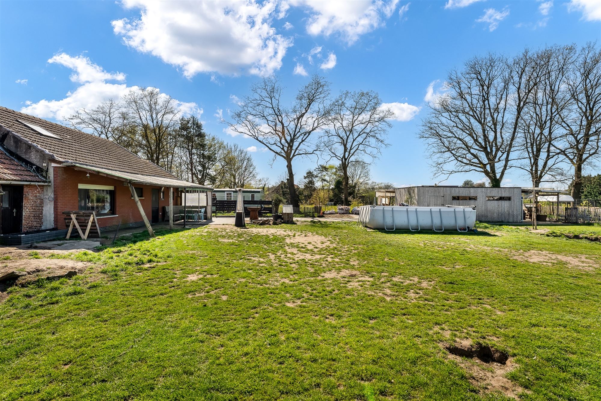 FANTASTISCH GELEGEN, DEELS GERENOVEERDEWONING OP 1817M2! foto 28