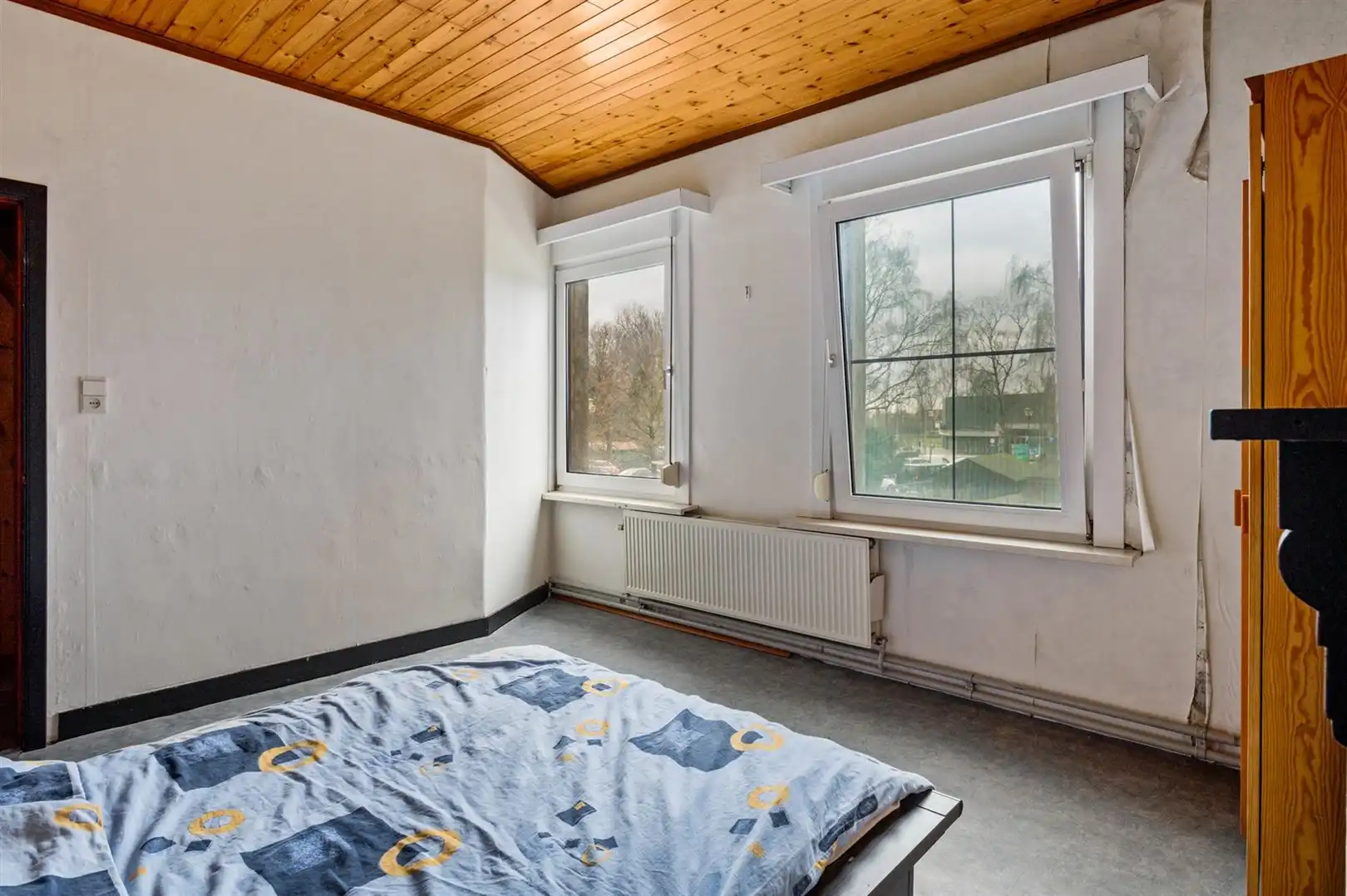 Te renoveren gezinswoning met 4 slaapkamers in dorpskern. foto 11