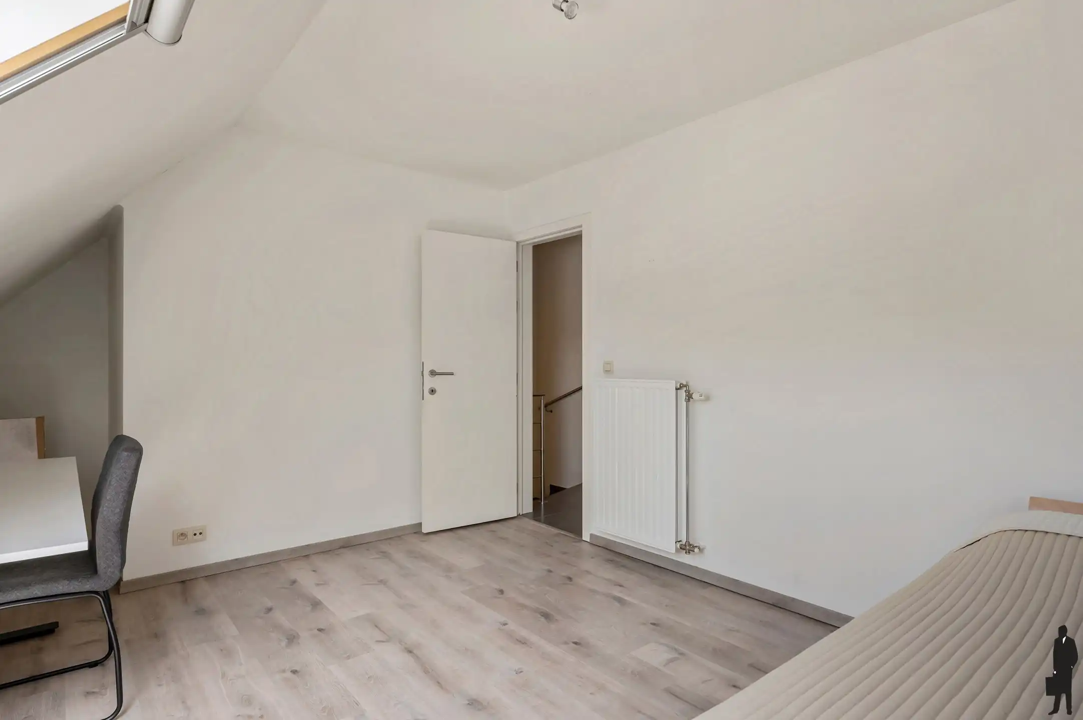 Instapklaar duplex appartement met 2 slaapkamers, ruim terras en carport&nbsp;in het centrum van Essen. foto 21