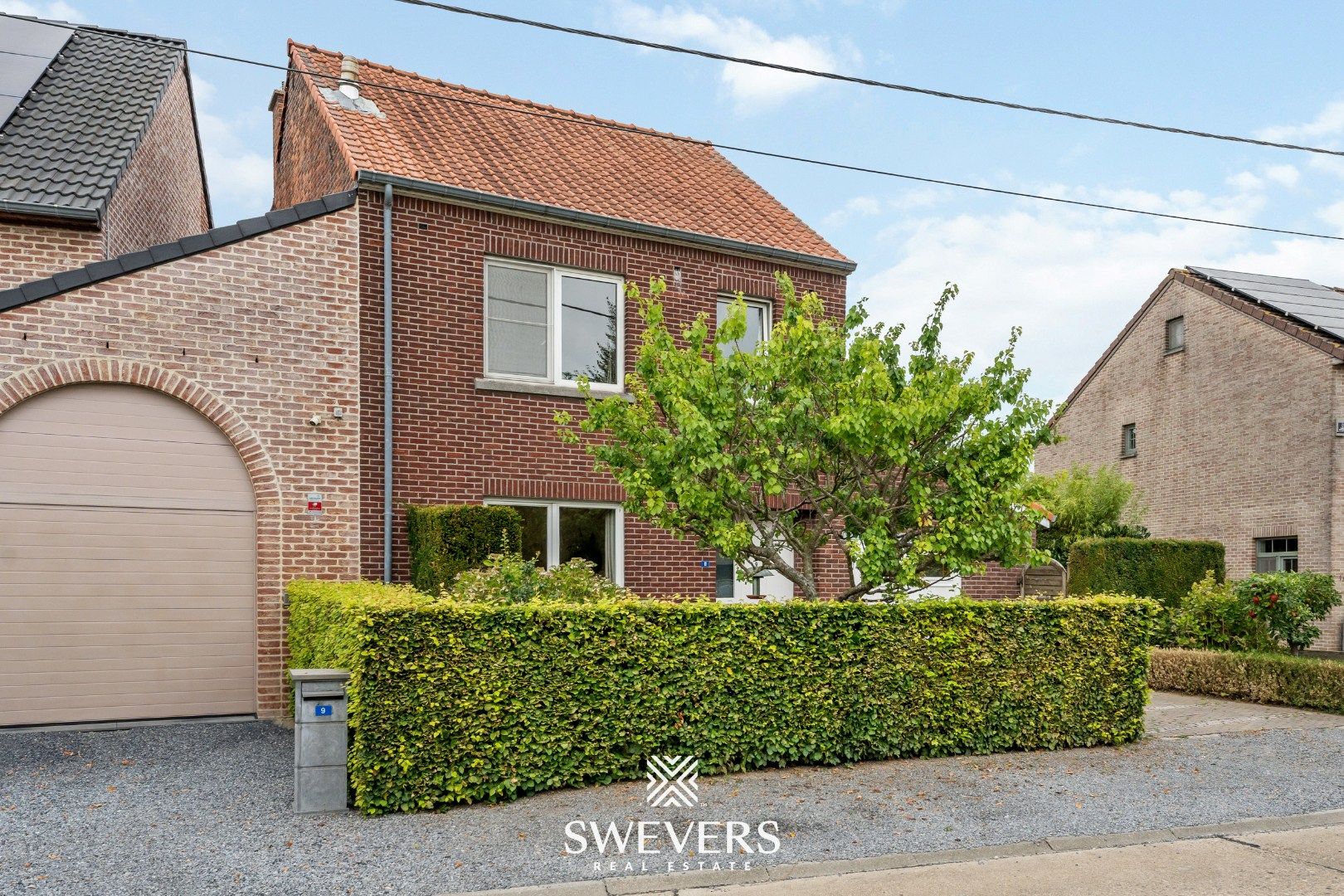 Charmante halfopen woning met karakter en potentieel in Riemst foto 37