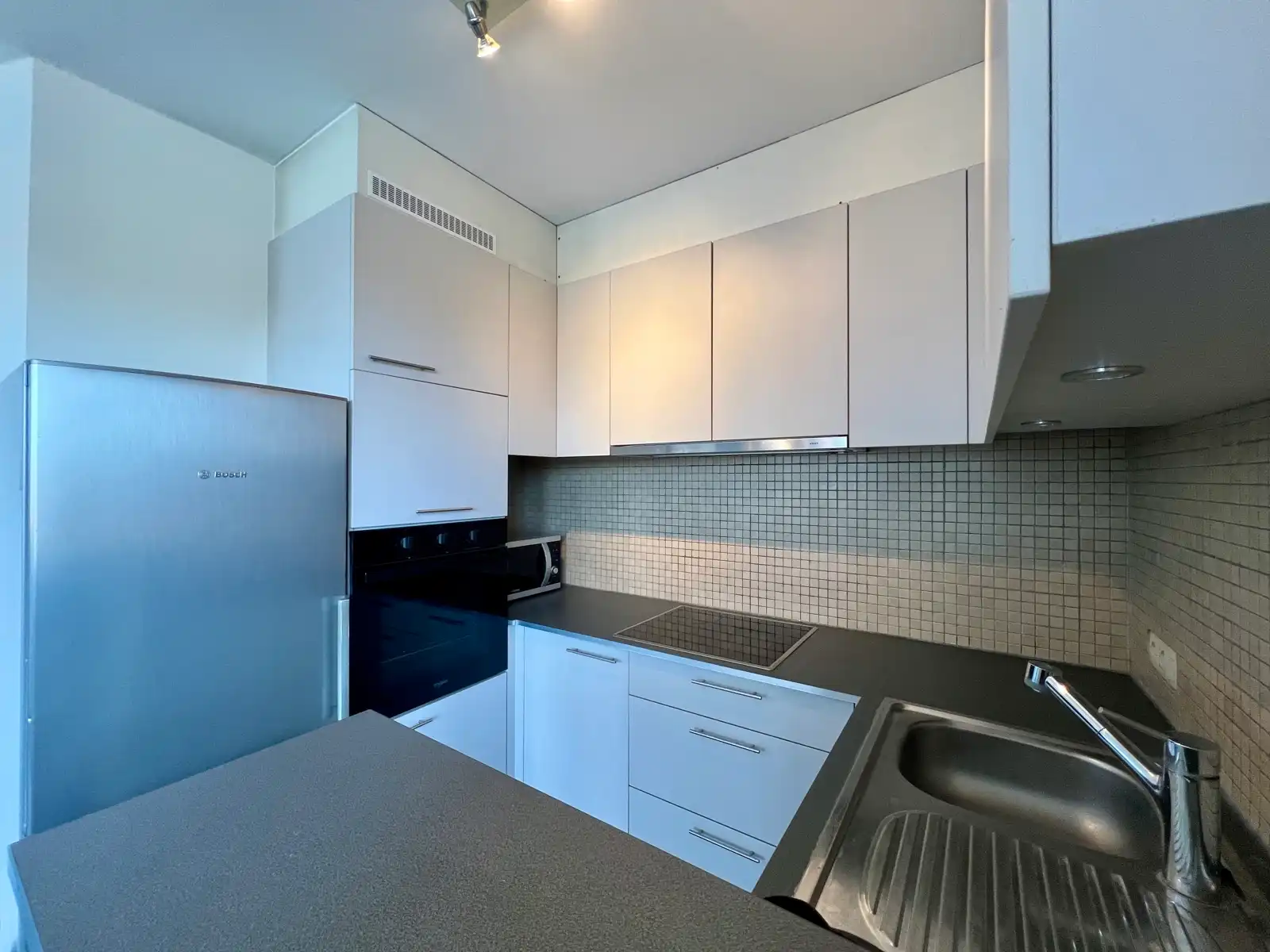 1-slaapkamer appartement te huur in doodlopende straat foto 8