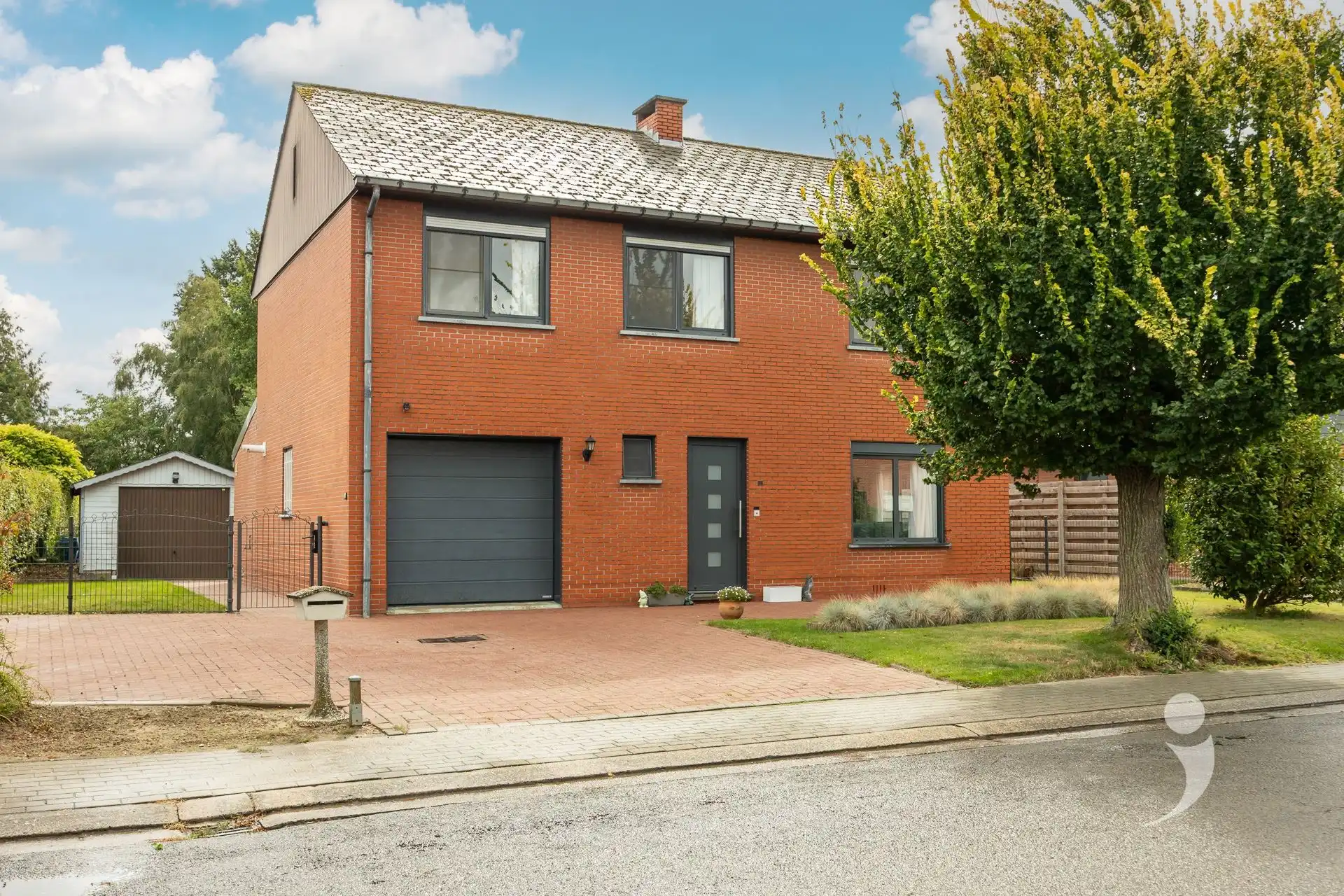Hoofdfoto van de publicatie: Instapklare woning in zeer rustige woonwijk!