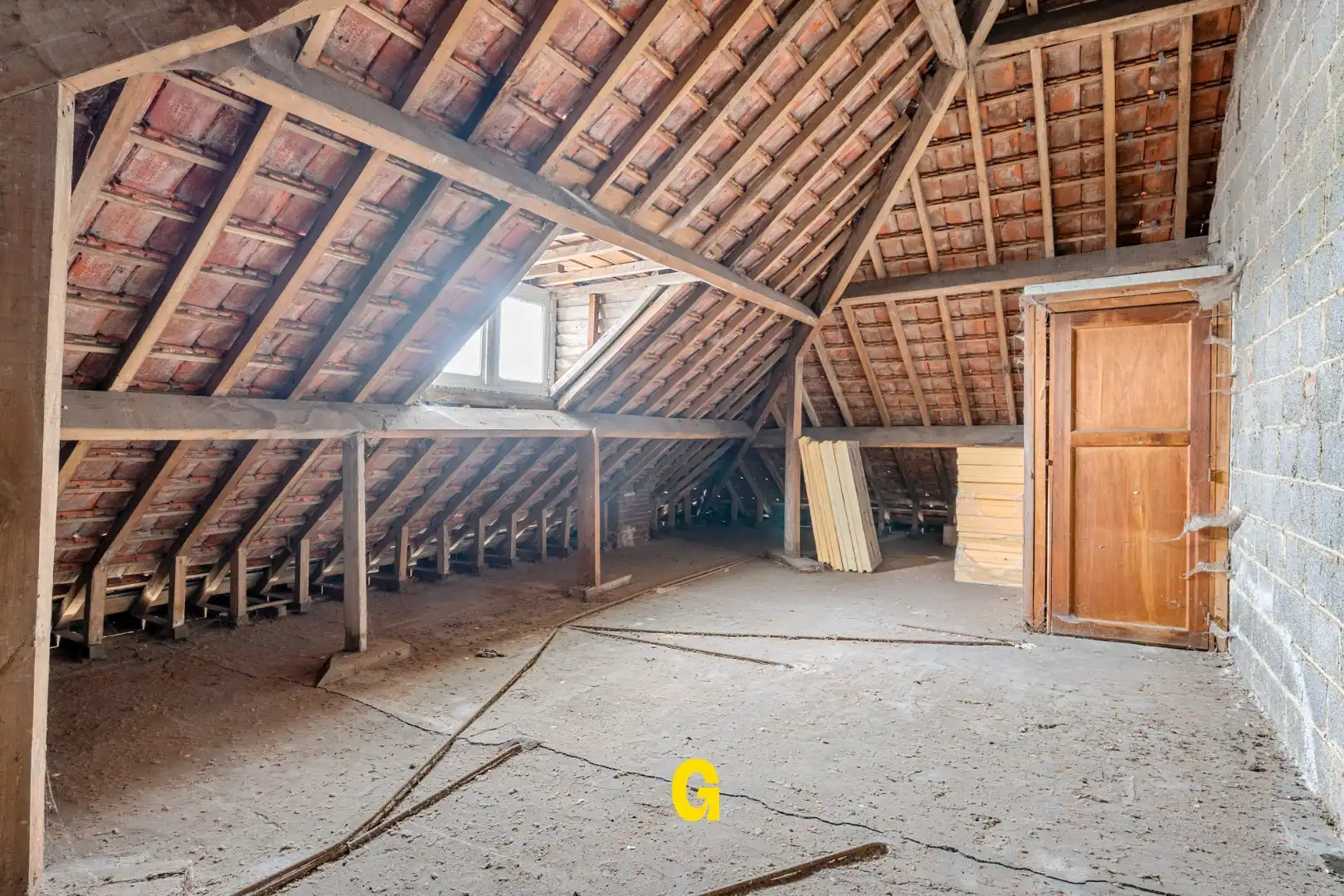 Ruime woning van 293 m² met inpandige garage en tuin foto 17