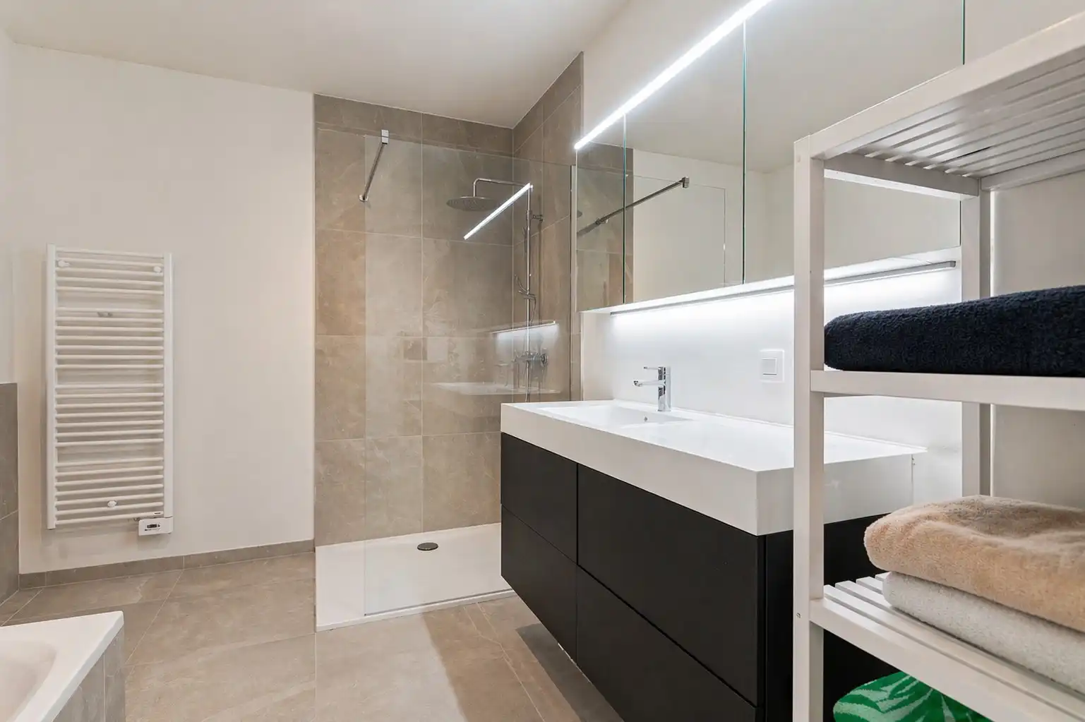 Recent appartement met terras in het centrum foto 9