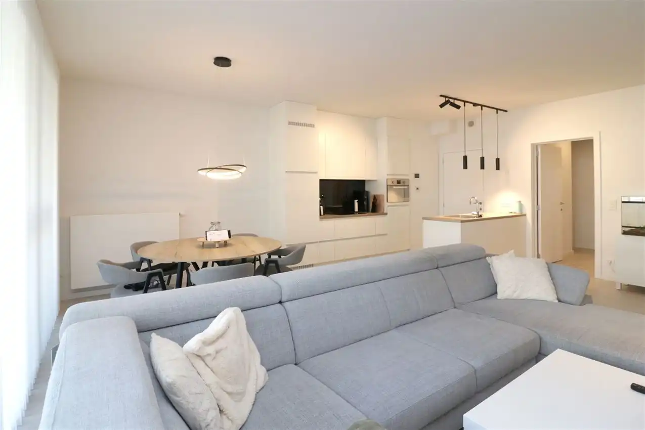 Gelijkvloers app., twee slpk, zonnig terras in centrum foto 6