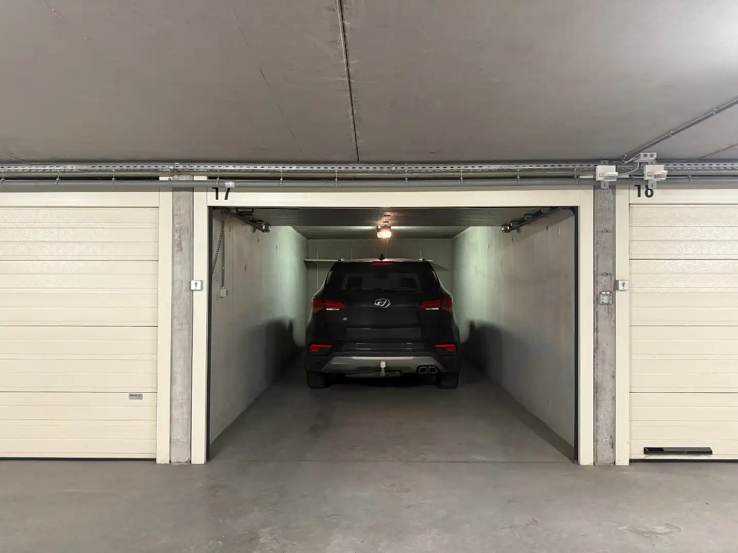 RUIME GARAGEBOX ONDER KINEPOLIS OOSTENDE  foto 2