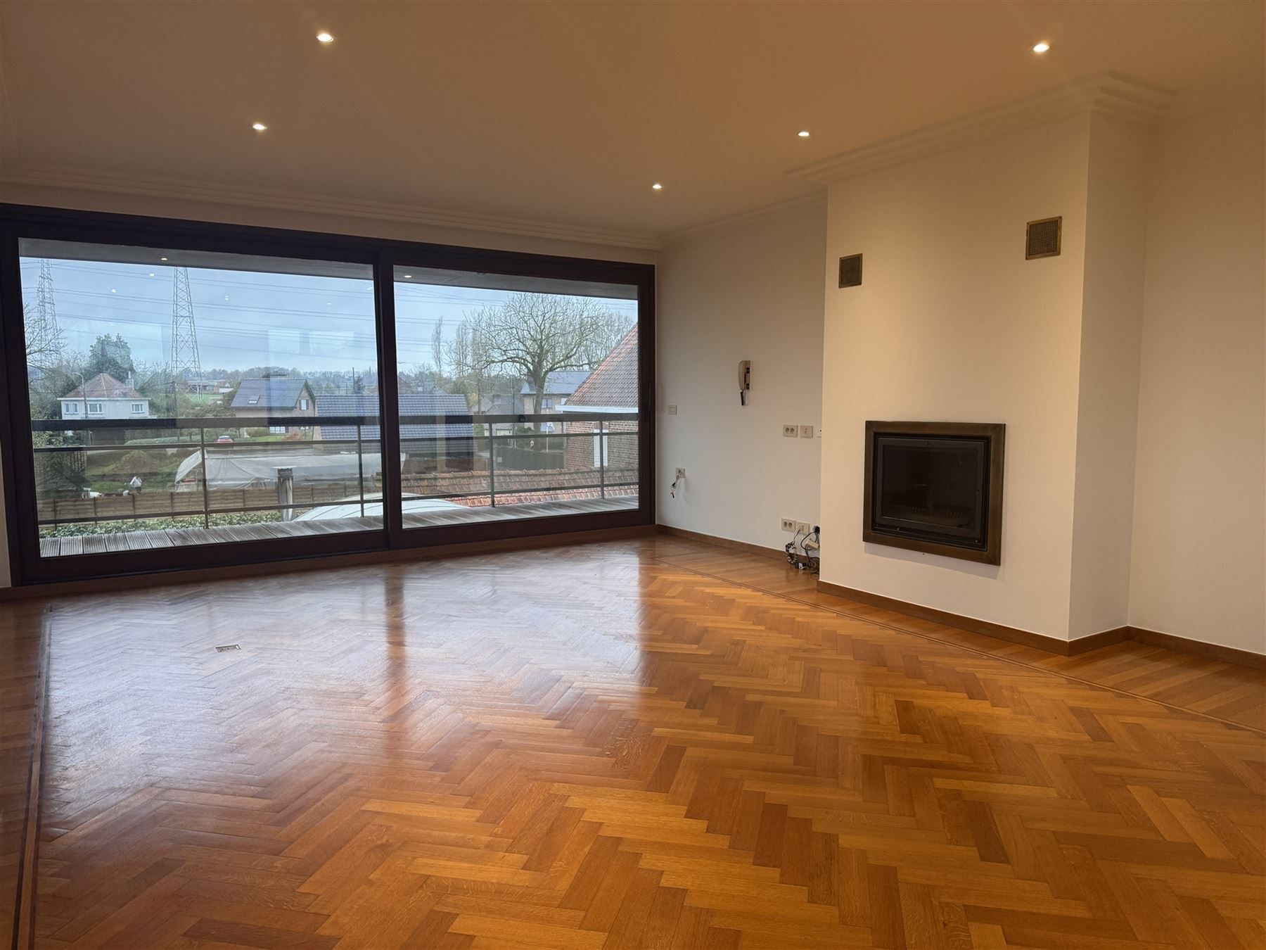 Luxe appartement is rustig gelegen te Anzegem met een groot terras van 23m² foto 3