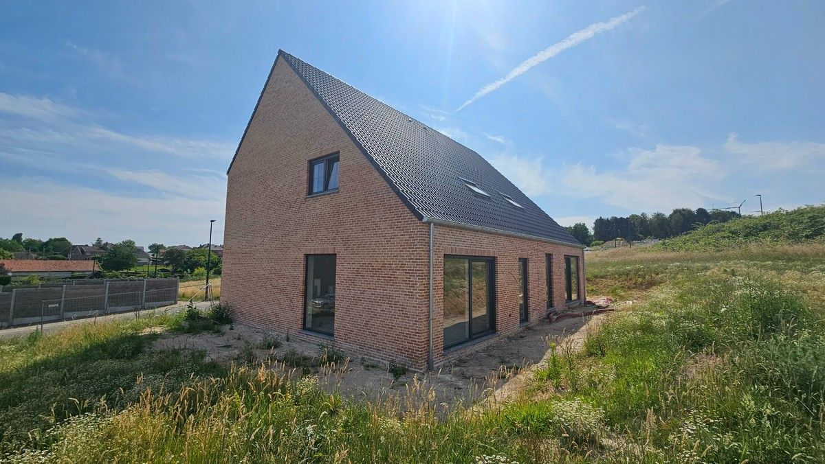HECTAAR BOUWT 2 HALFOPEN BEBOUWININGEN TE ROOSDAAL foto 14