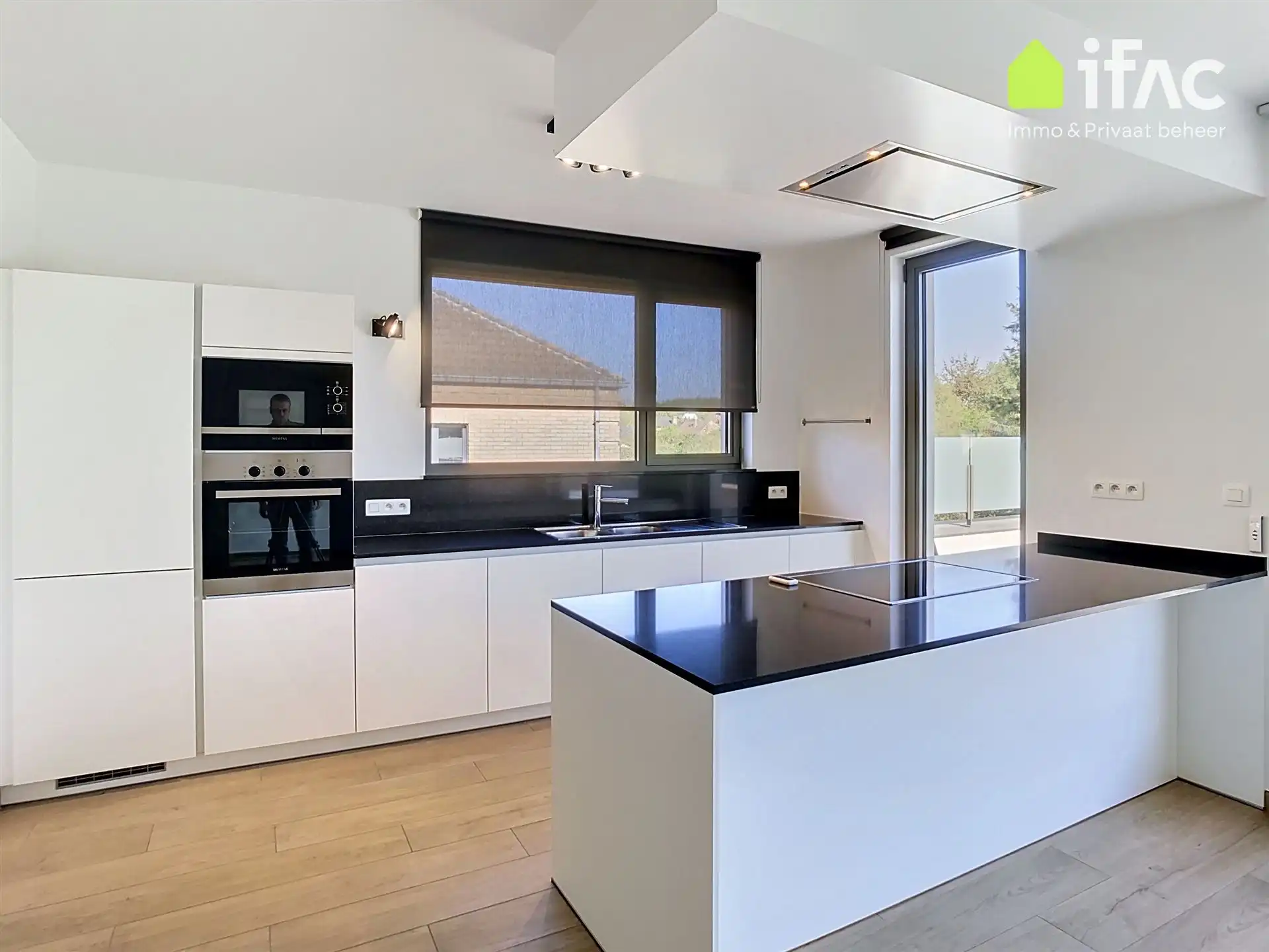 Modern appartement met prachtig terras en dubbele garagebox foto 2