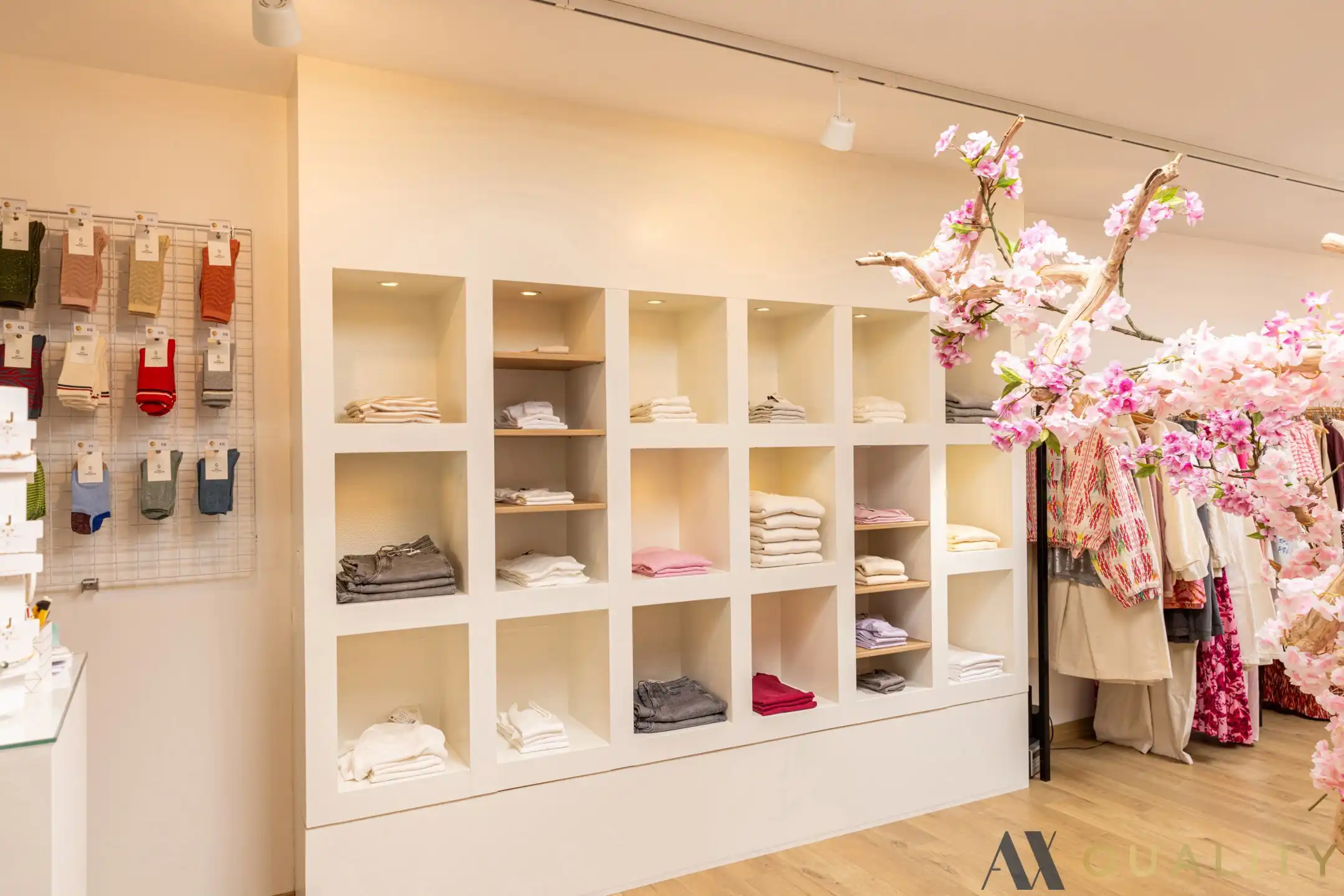 Handelspand met stockageruimte gelegen in het centrum van Bornem foto 7