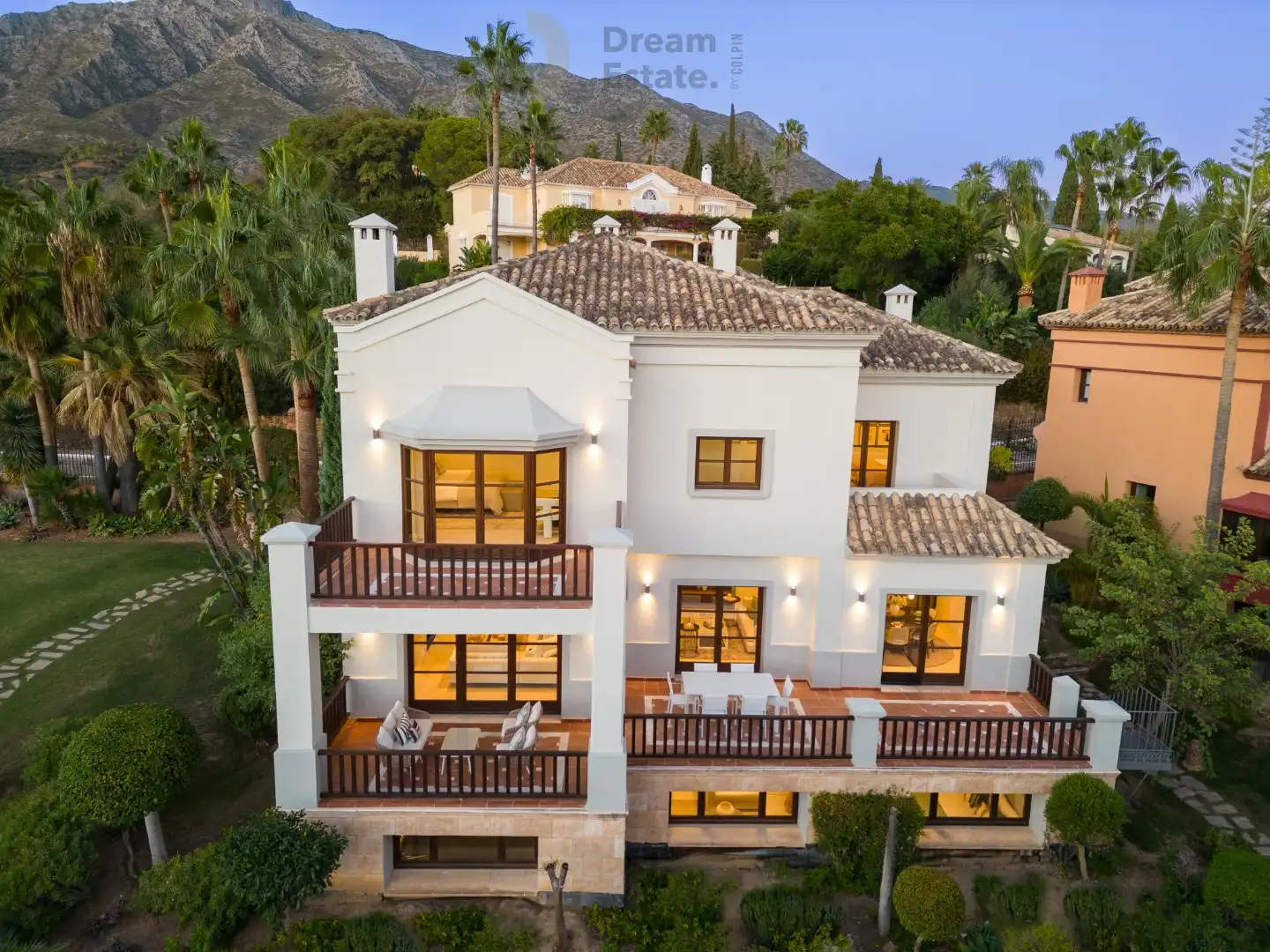 Mediterraanse villa op een toplocatie, Golden Mile, Marbella. foto {{pictureIndex}}