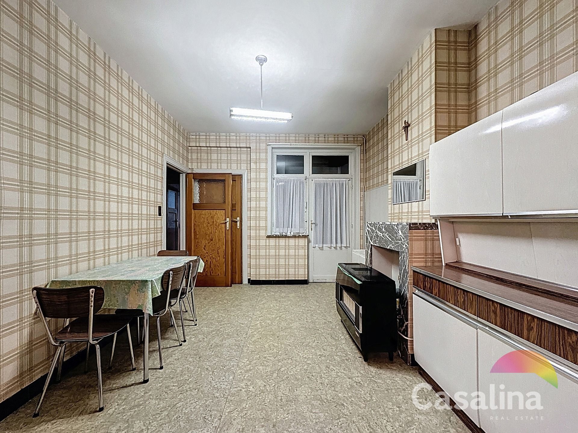 Te renoveren woning met echt potentieel foto 10