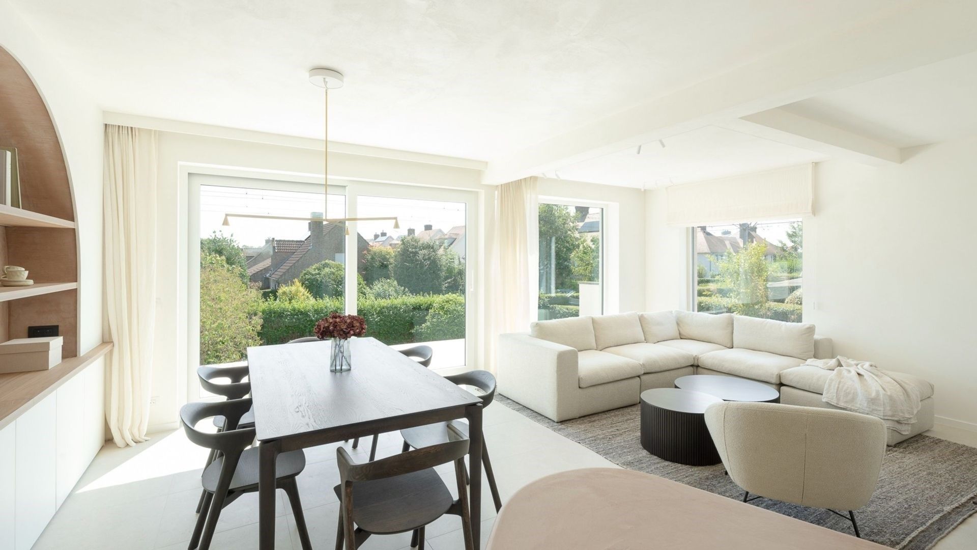 Vernieuwde stijlvolle koppelwoning op topligging in Duinbergen foto 7