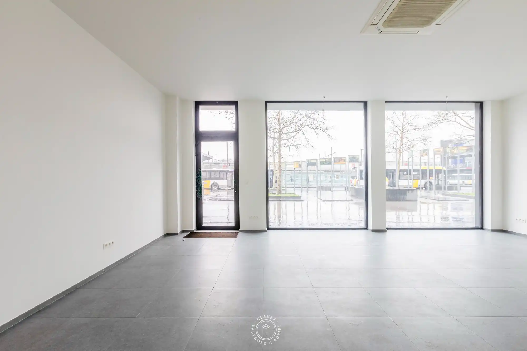 Handelspand te huur – topligging aan station foto 2