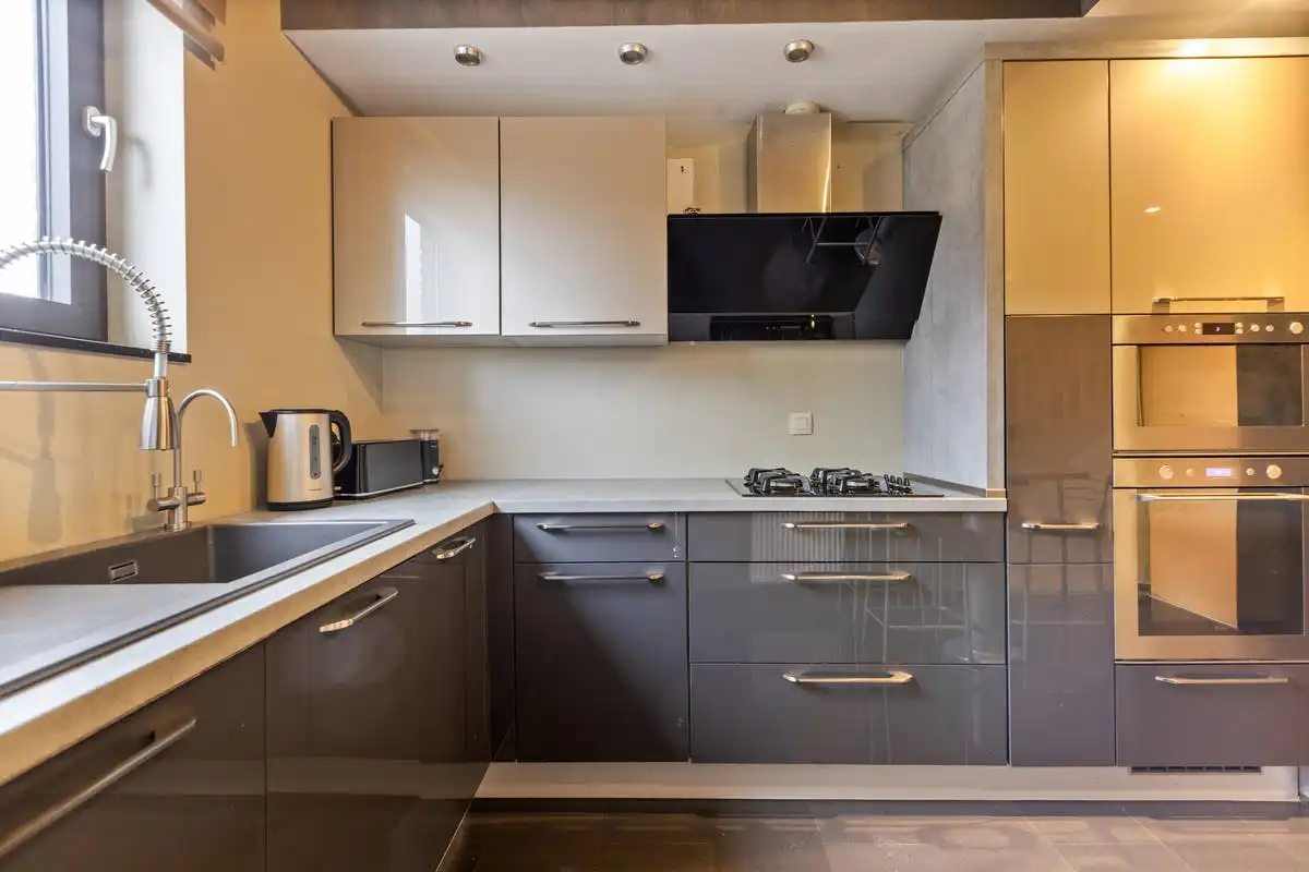 Instapklare woning met garage te koop in Bilzen foto 10