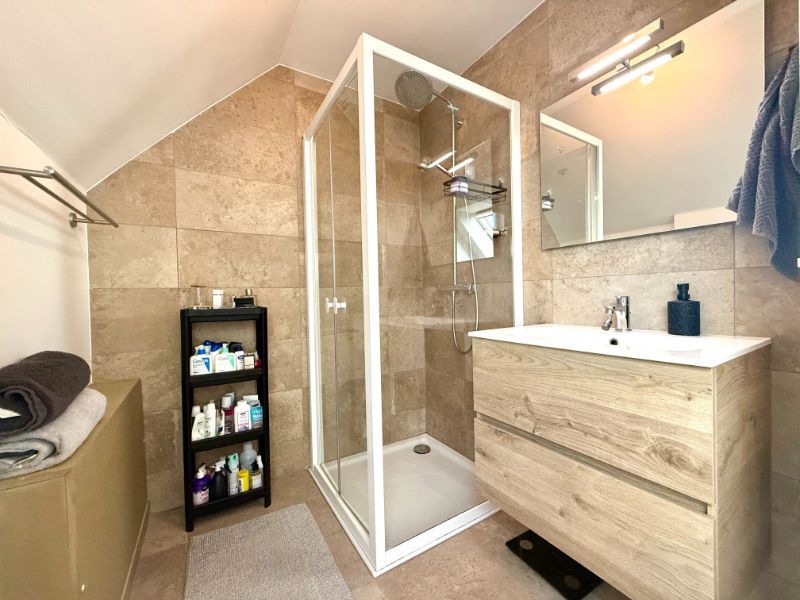 Recente duplex met 2 kamers en garage foto 13