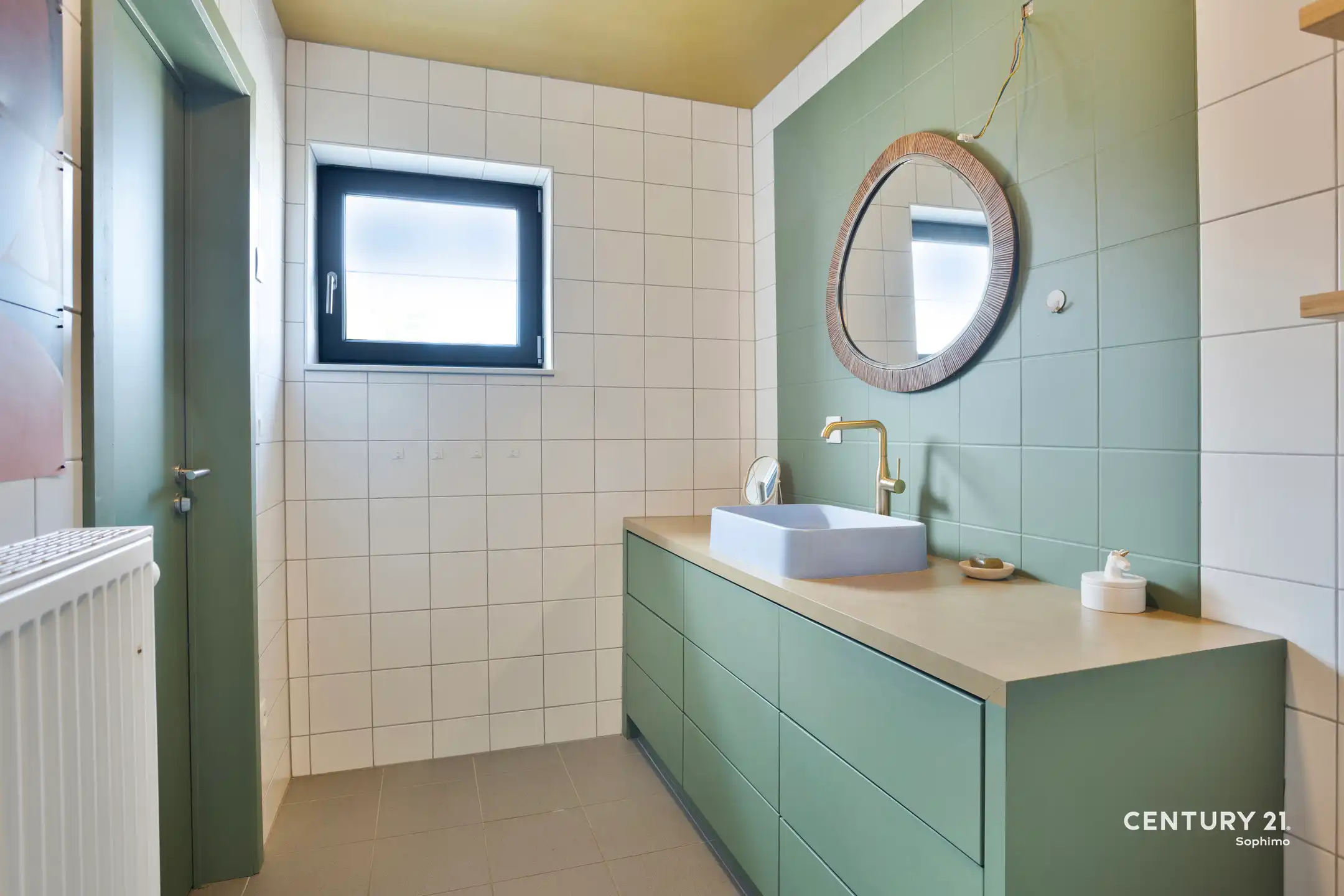 Recente, instapklare woning met 4 slaapkamers foto 17