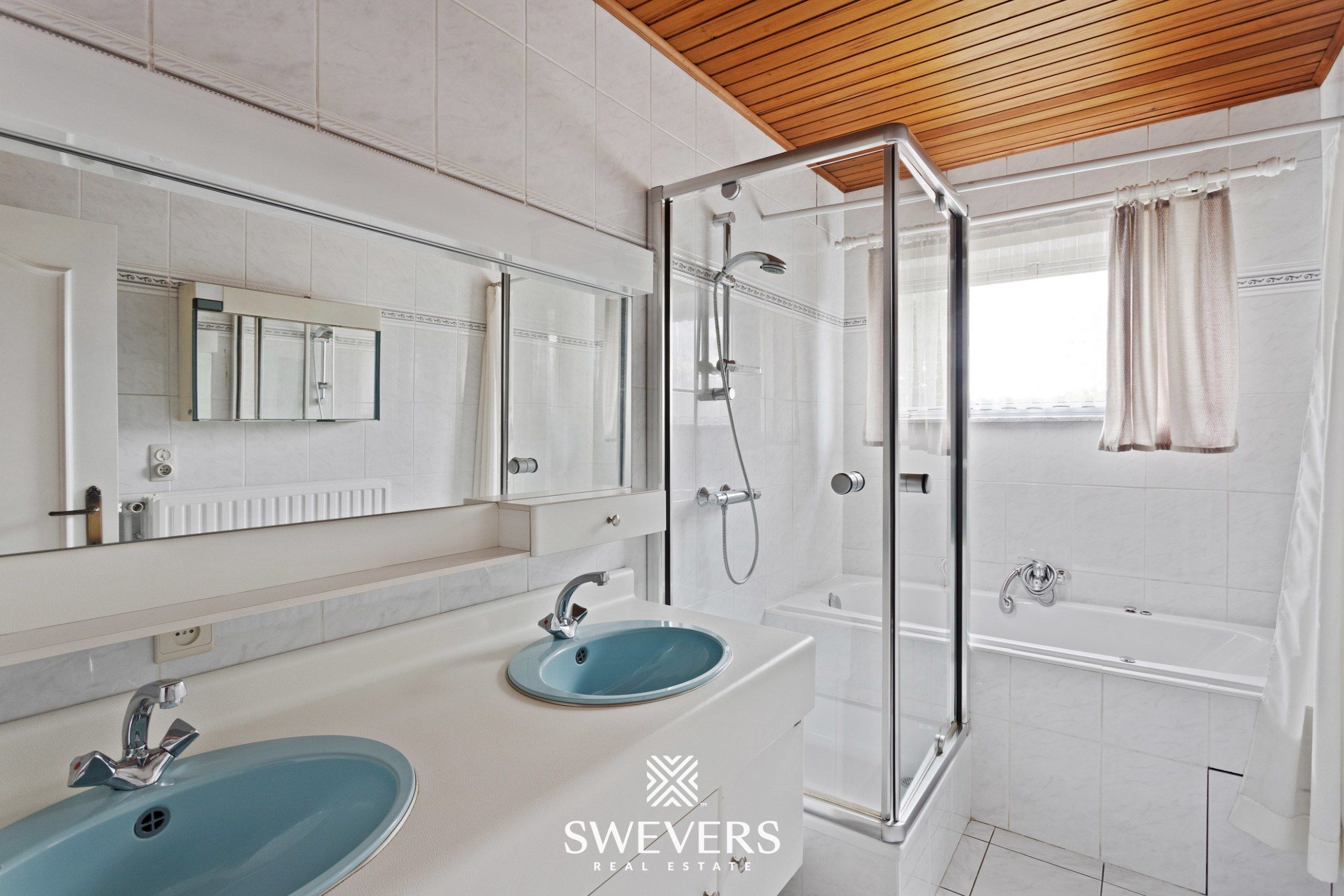 Gelijkvloerse woning met 4 slaapkamers op 8a85 te Viversel. foto 15